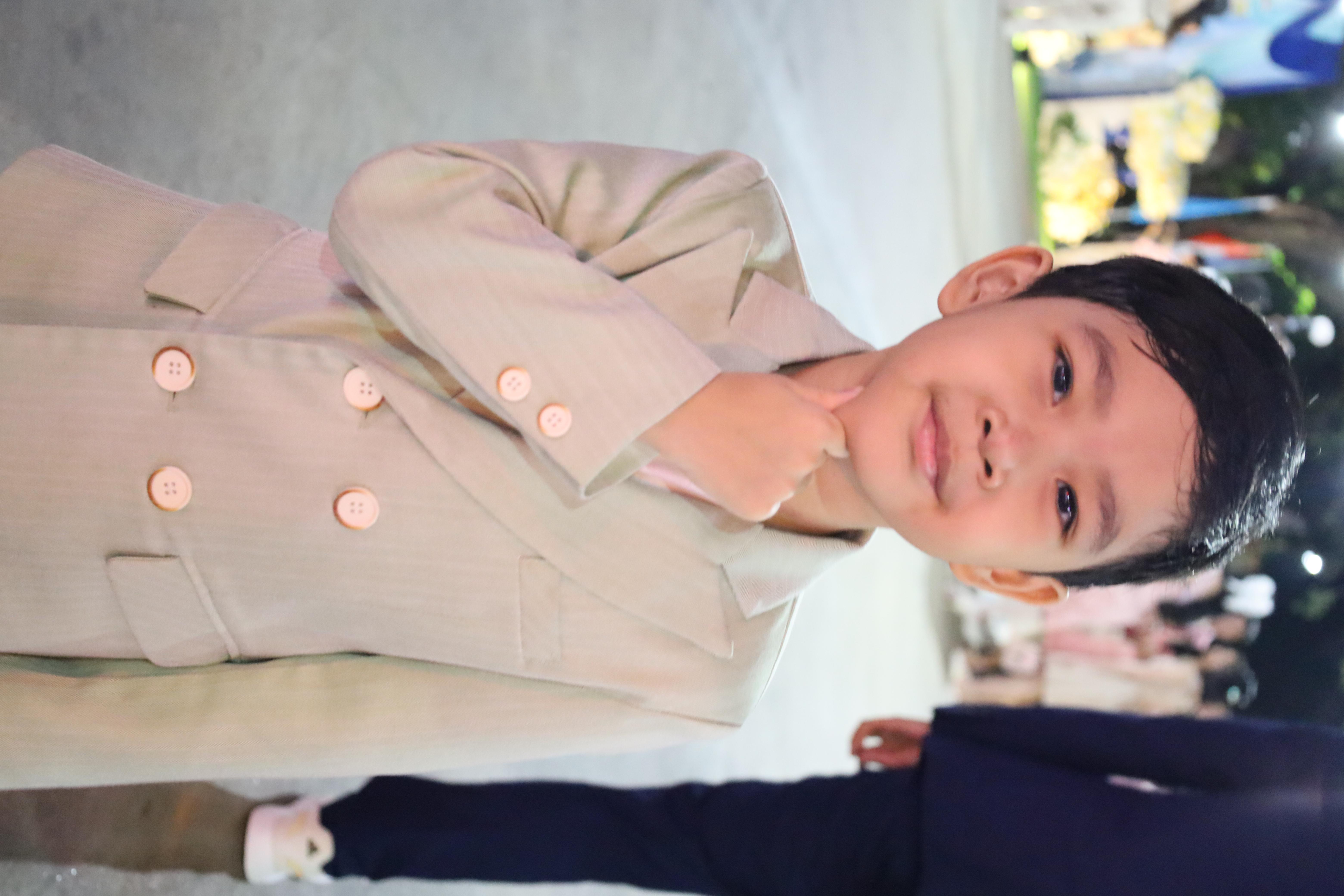 90. งานราตรีสีฟ้า