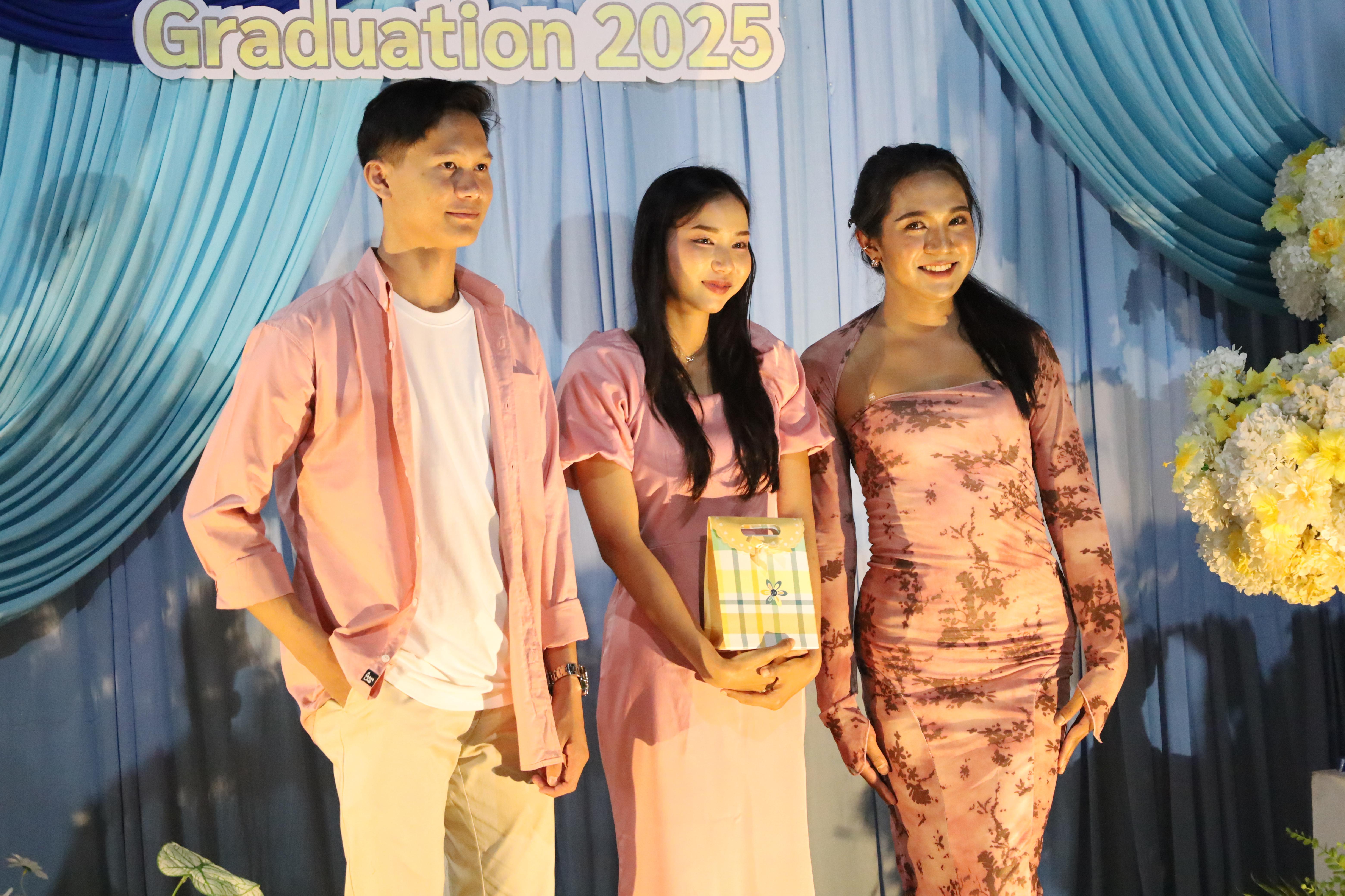 123. งานราตรีสีฟ้า