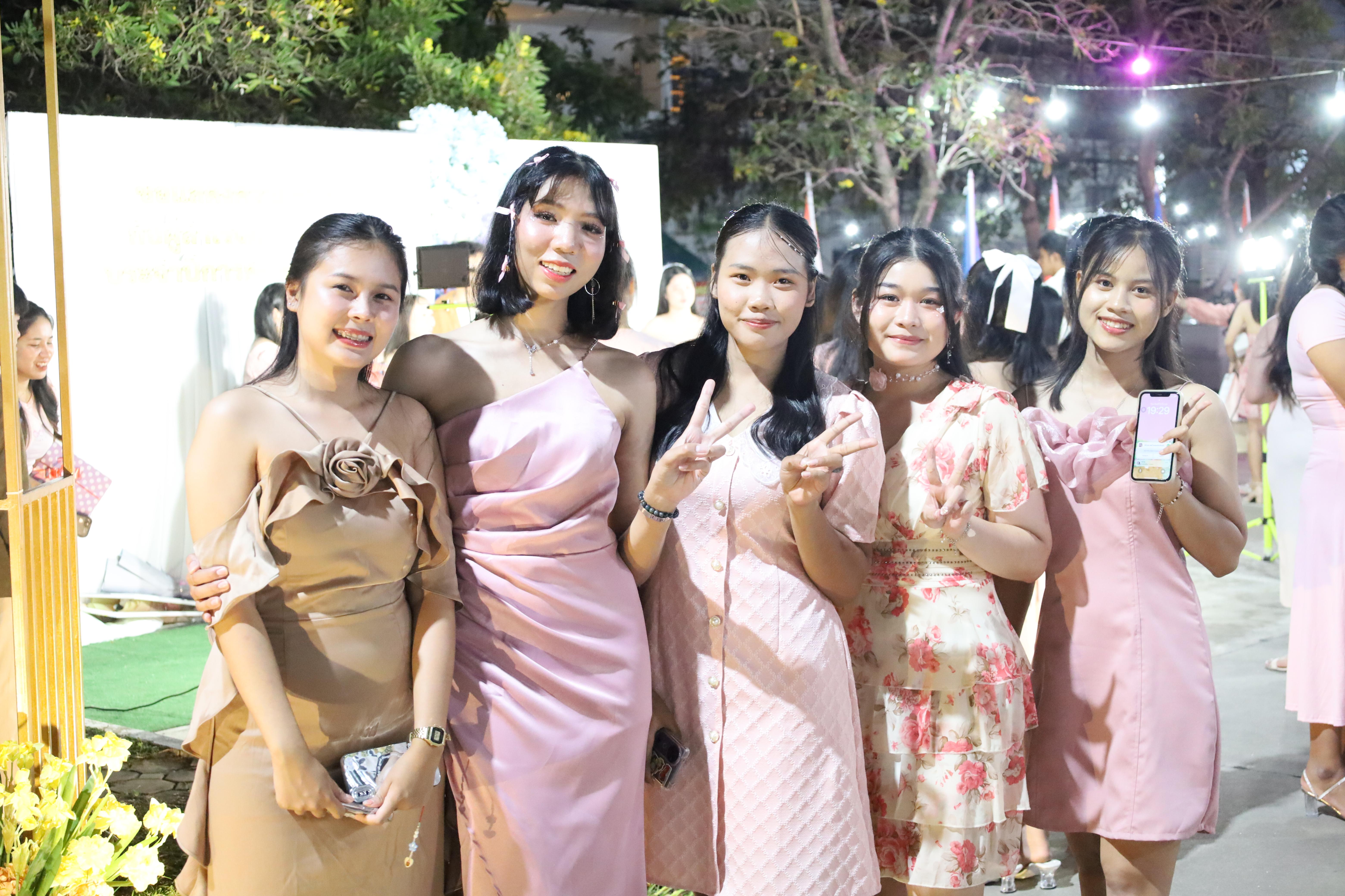 125. งานราตรีสีฟ้า