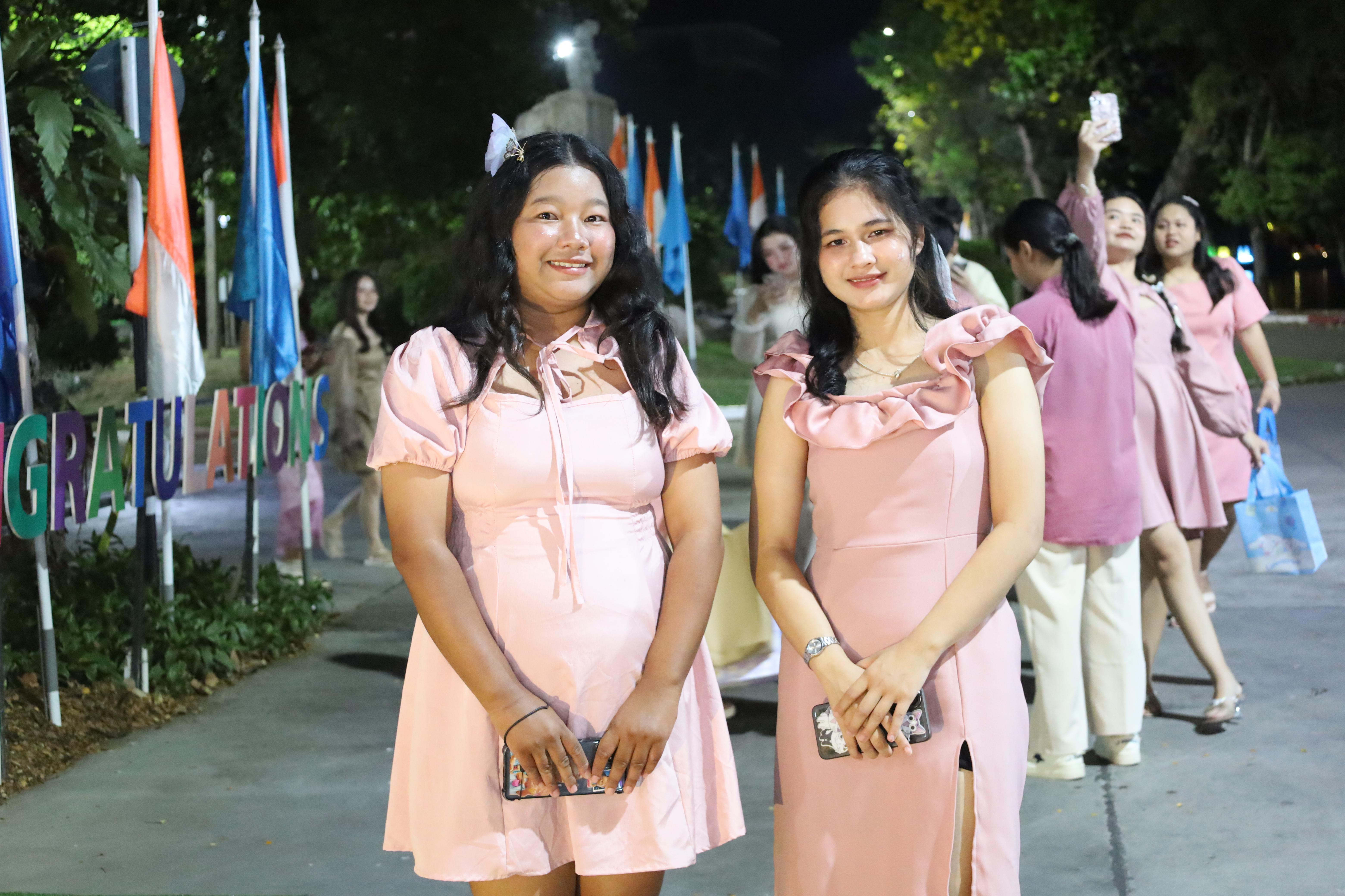 127. งานราตรีสีฟ้า