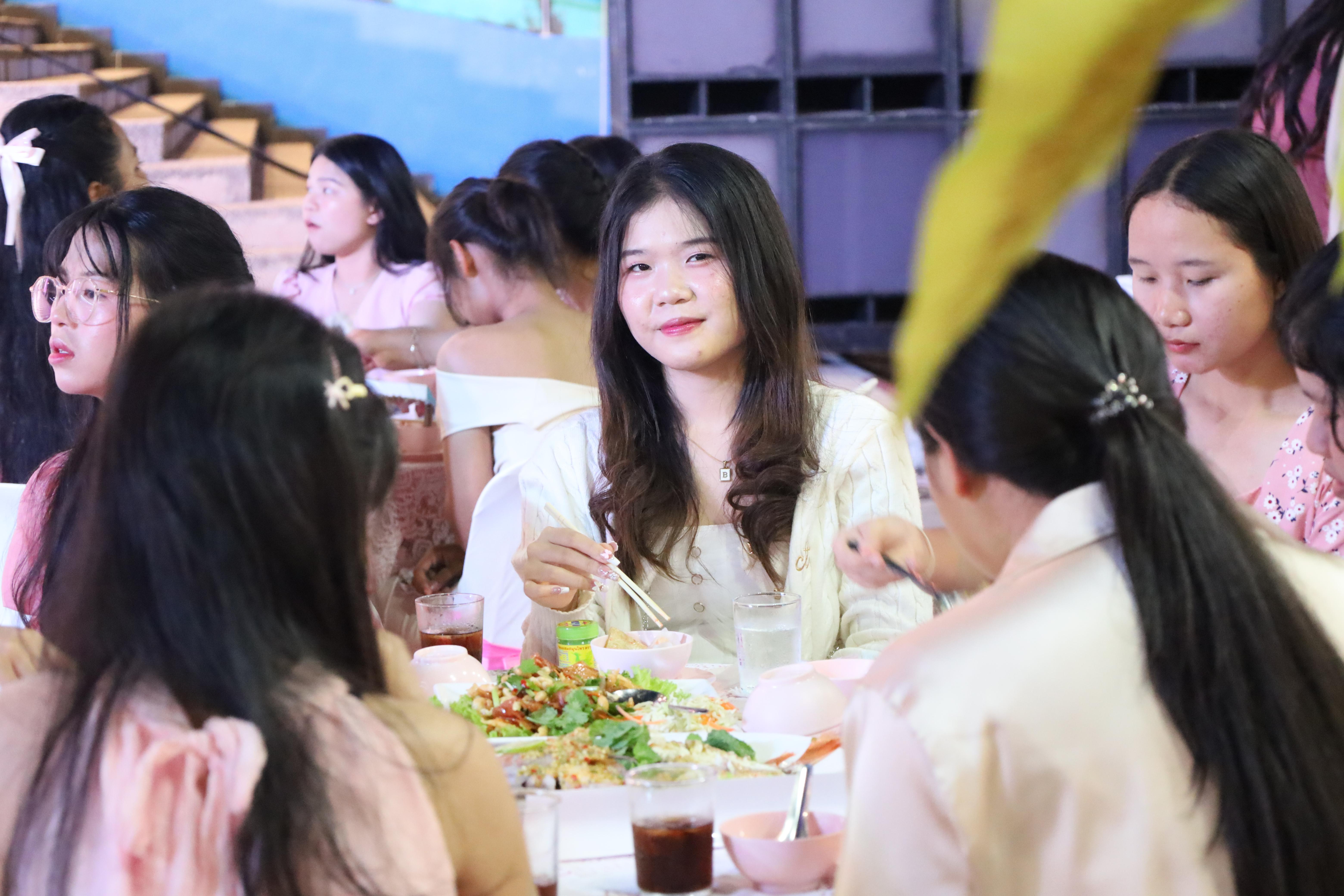 139. งานราตรีสีฟ้า