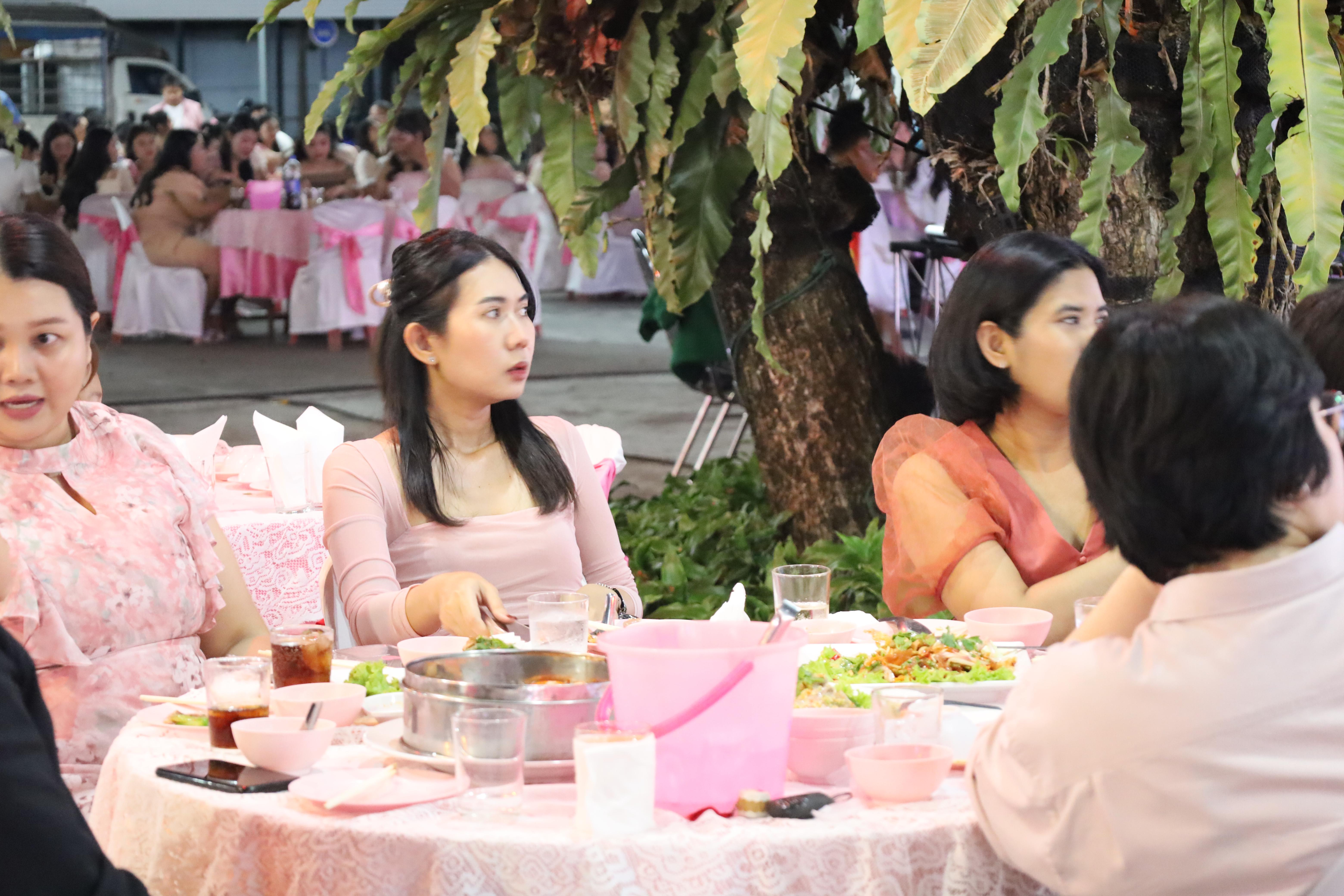 154. งานราตรีสีฟ้า