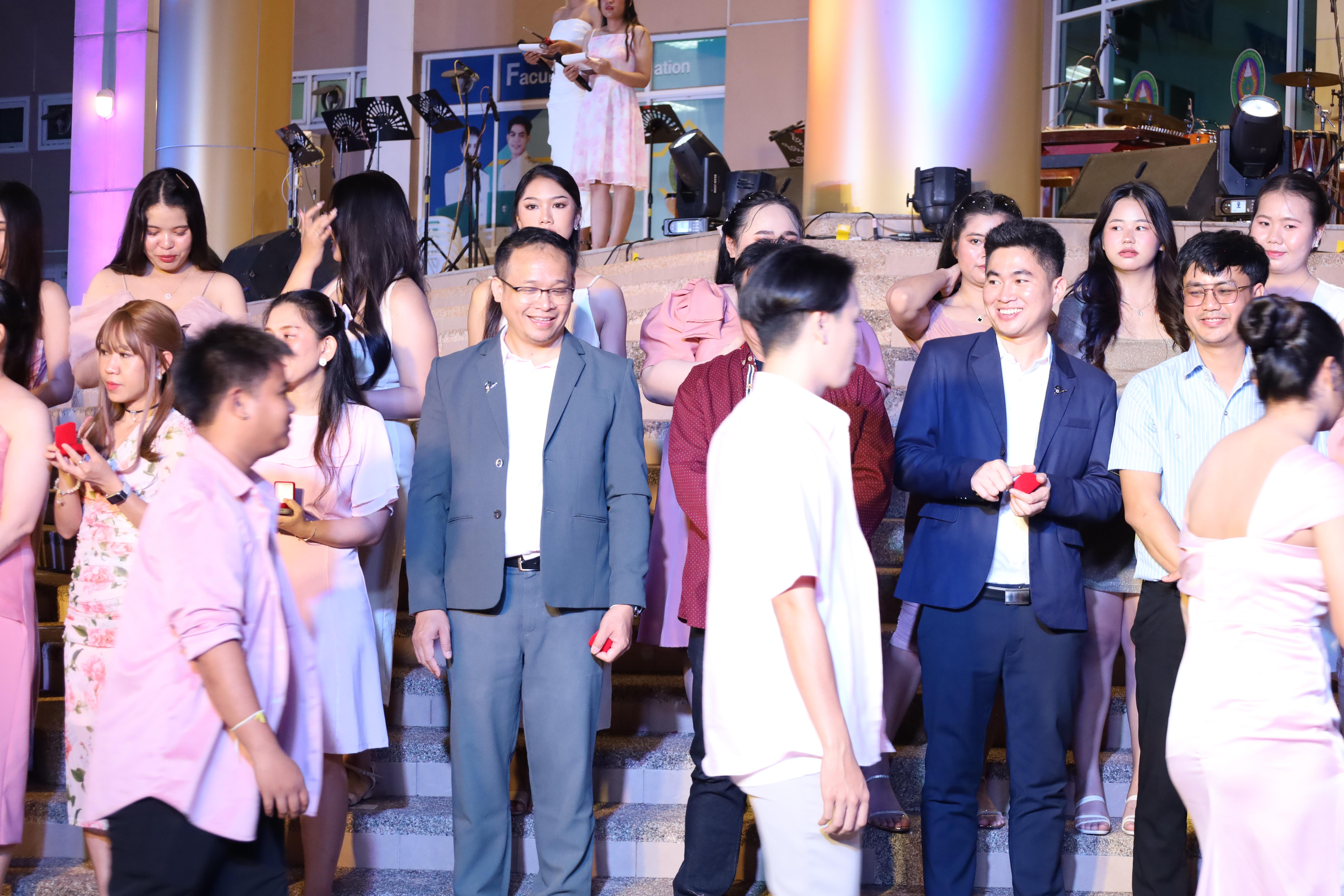 274. งานราตรีสีฟ้า