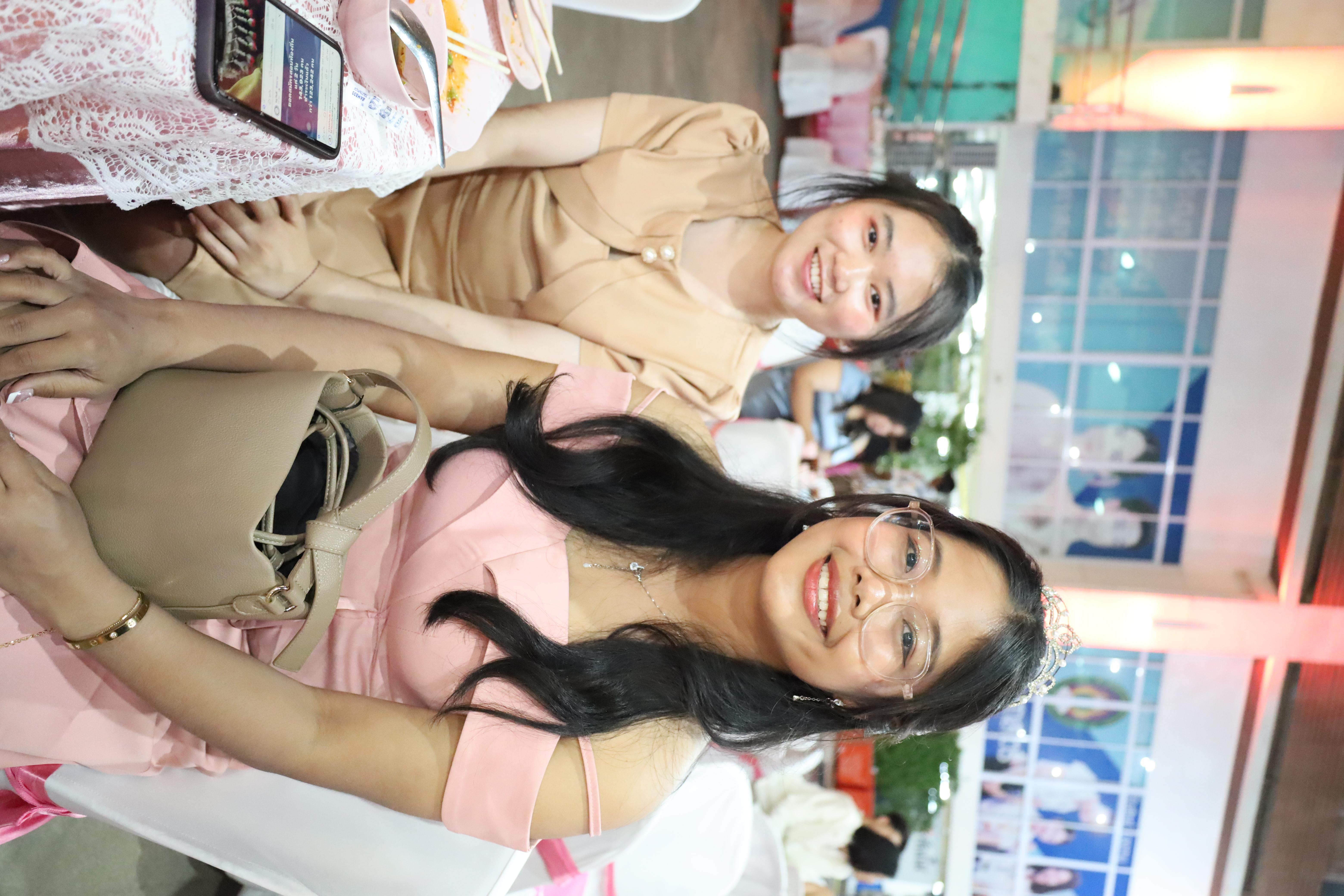 333. งานราตรีสีฟ้า