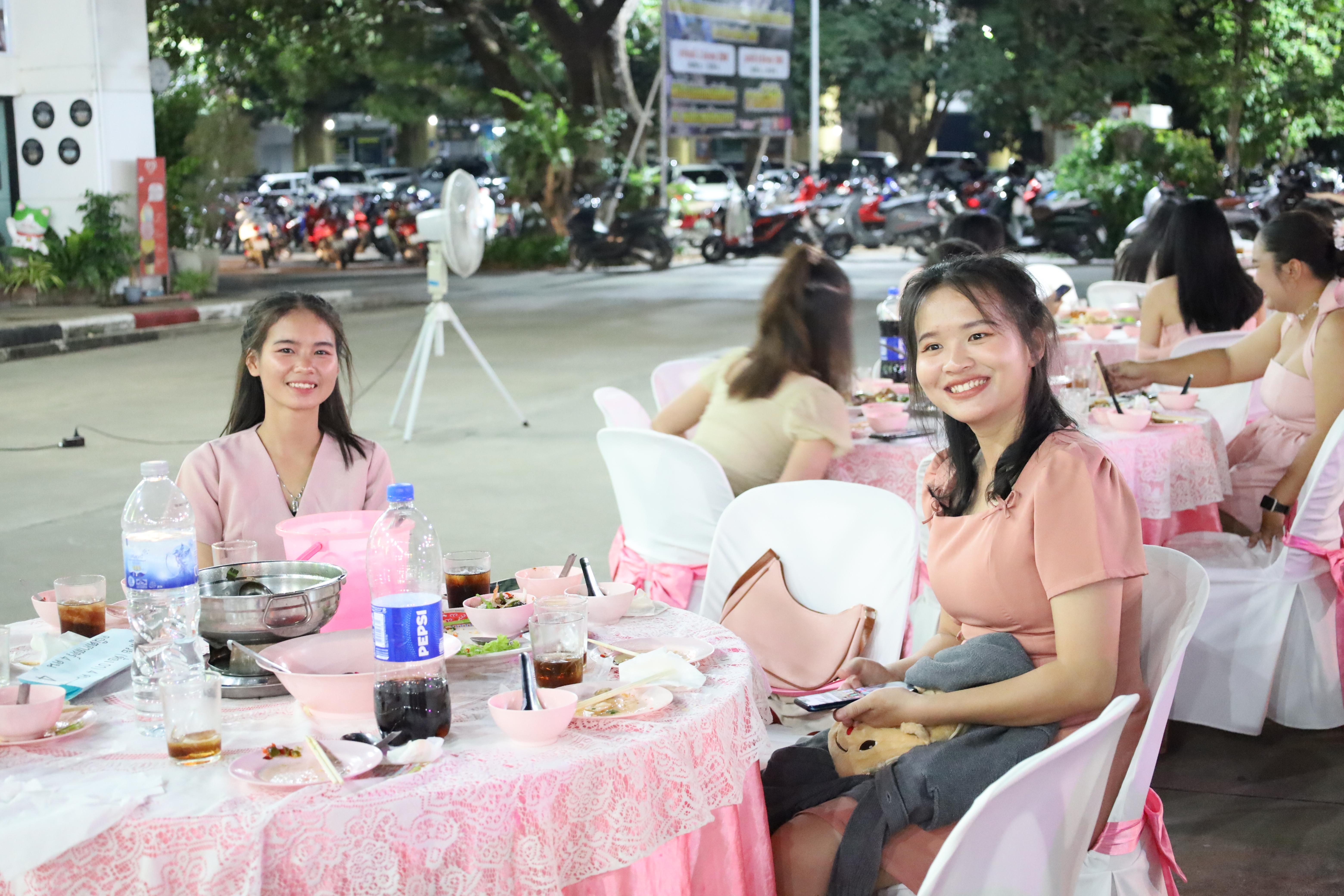 346. งานราตรีสีฟ้า
