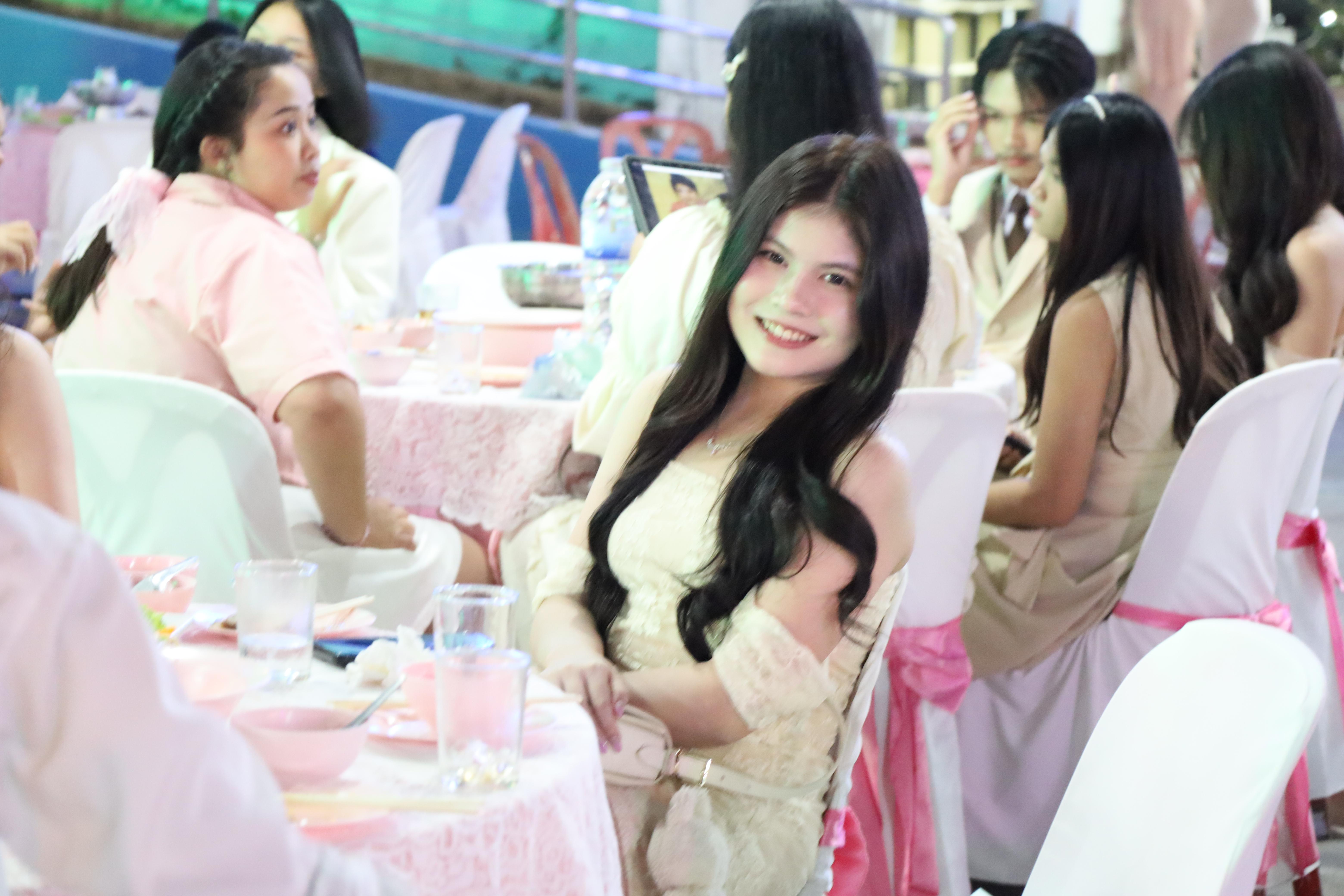 370. งานราตรีสีฟ้า