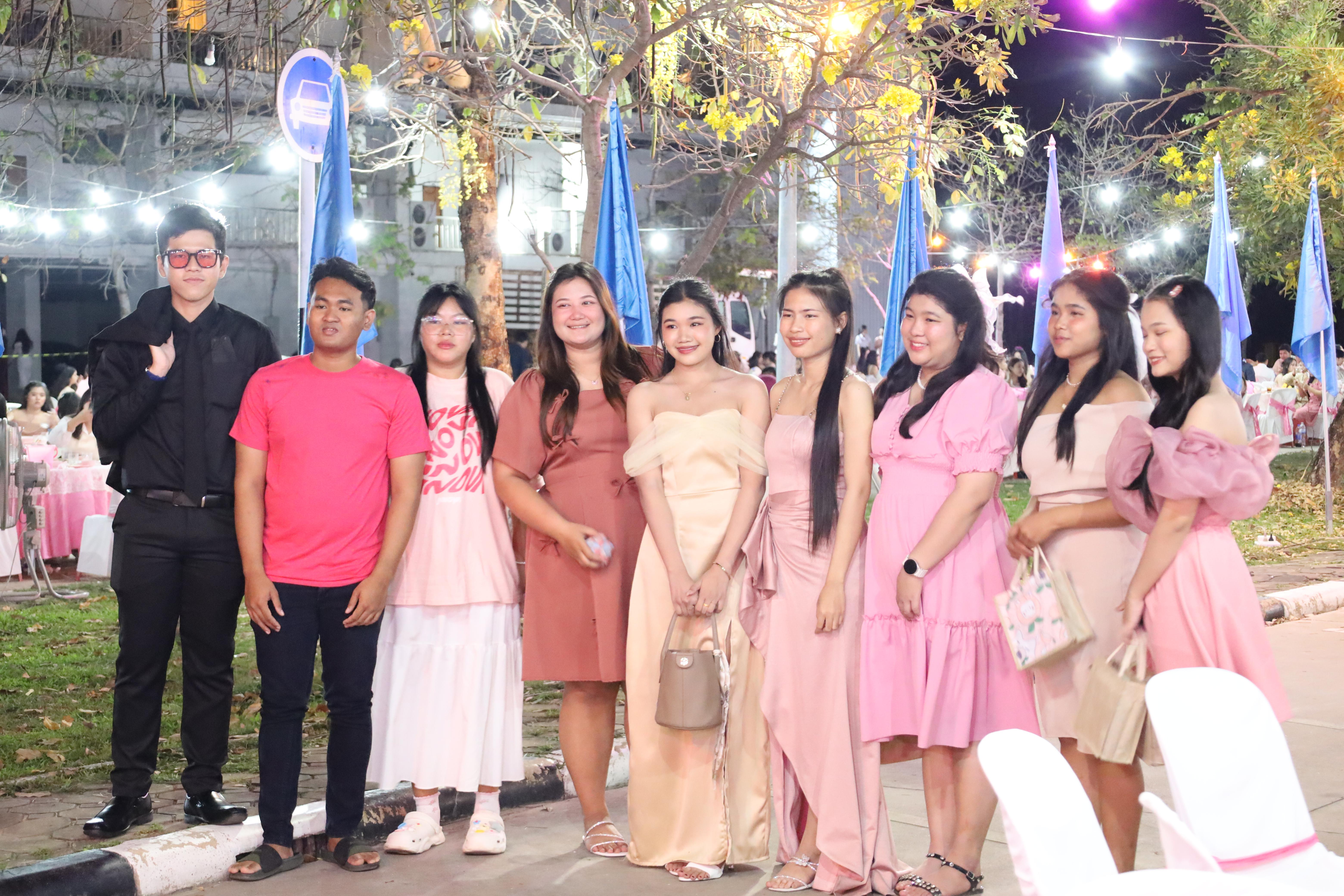 397. งานราตรีสีฟ้า