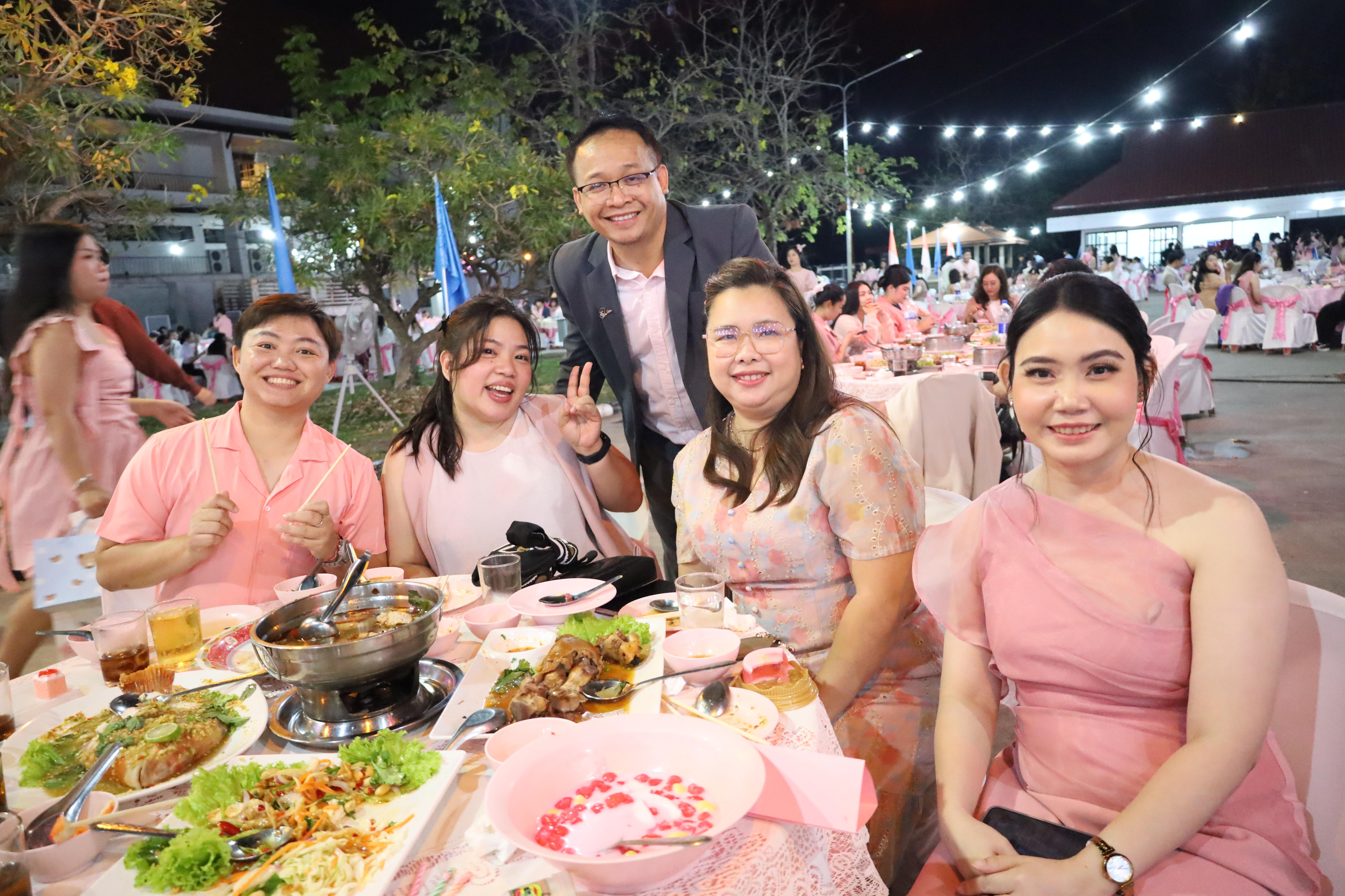 407. งานราตรีสีฟ้า