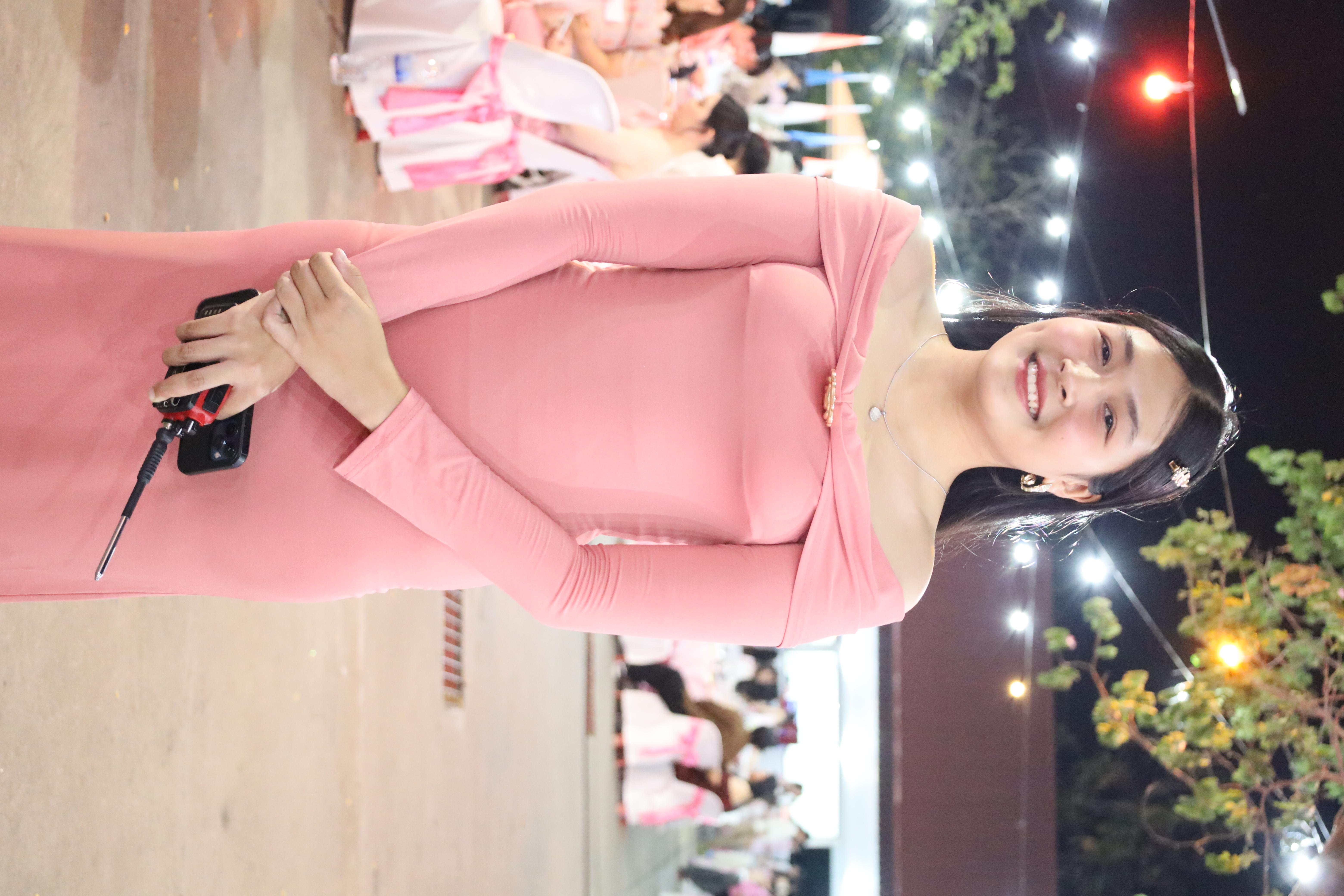 414. งานราตรีสีฟ้า