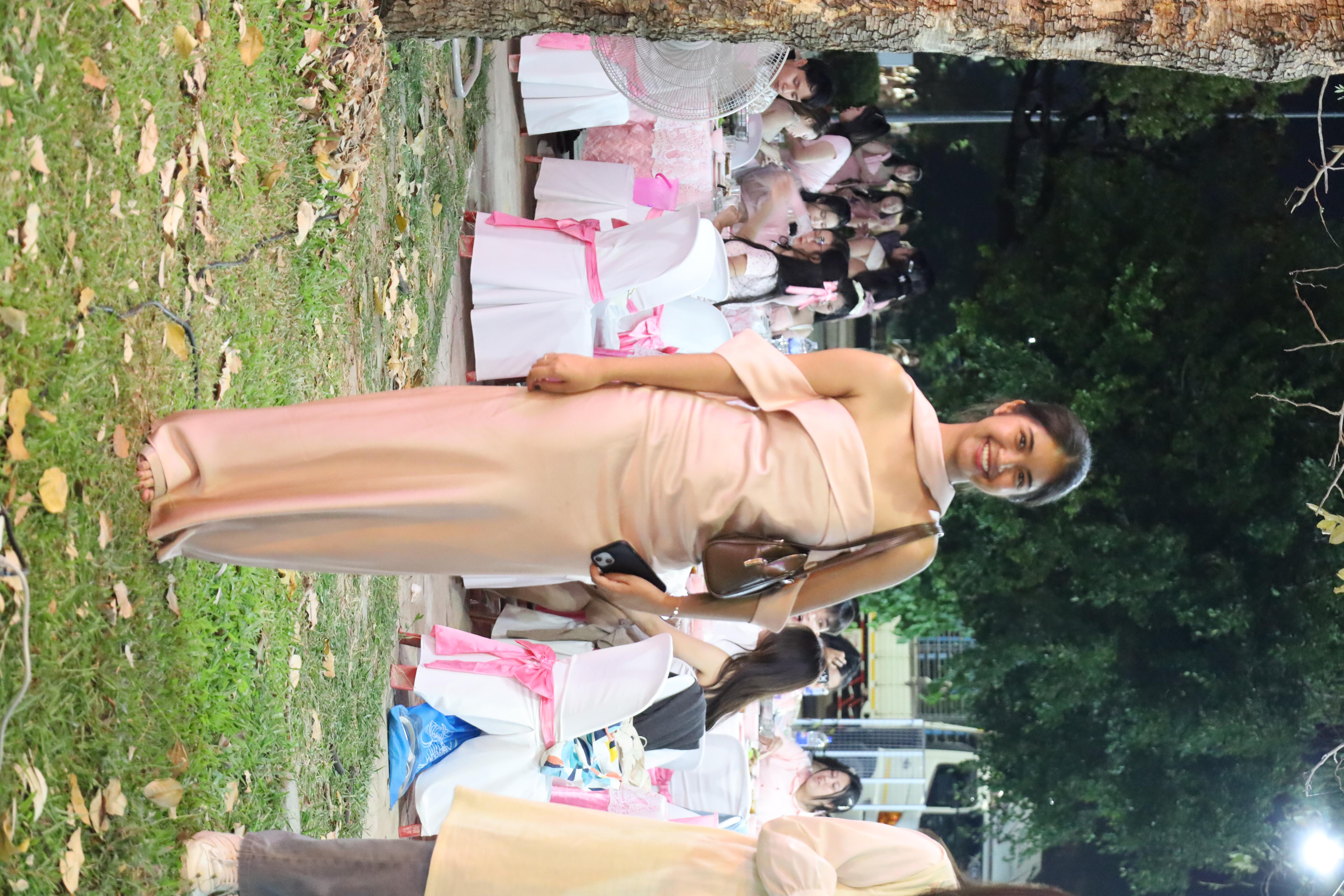 416. งานราตรีสีฟ้า