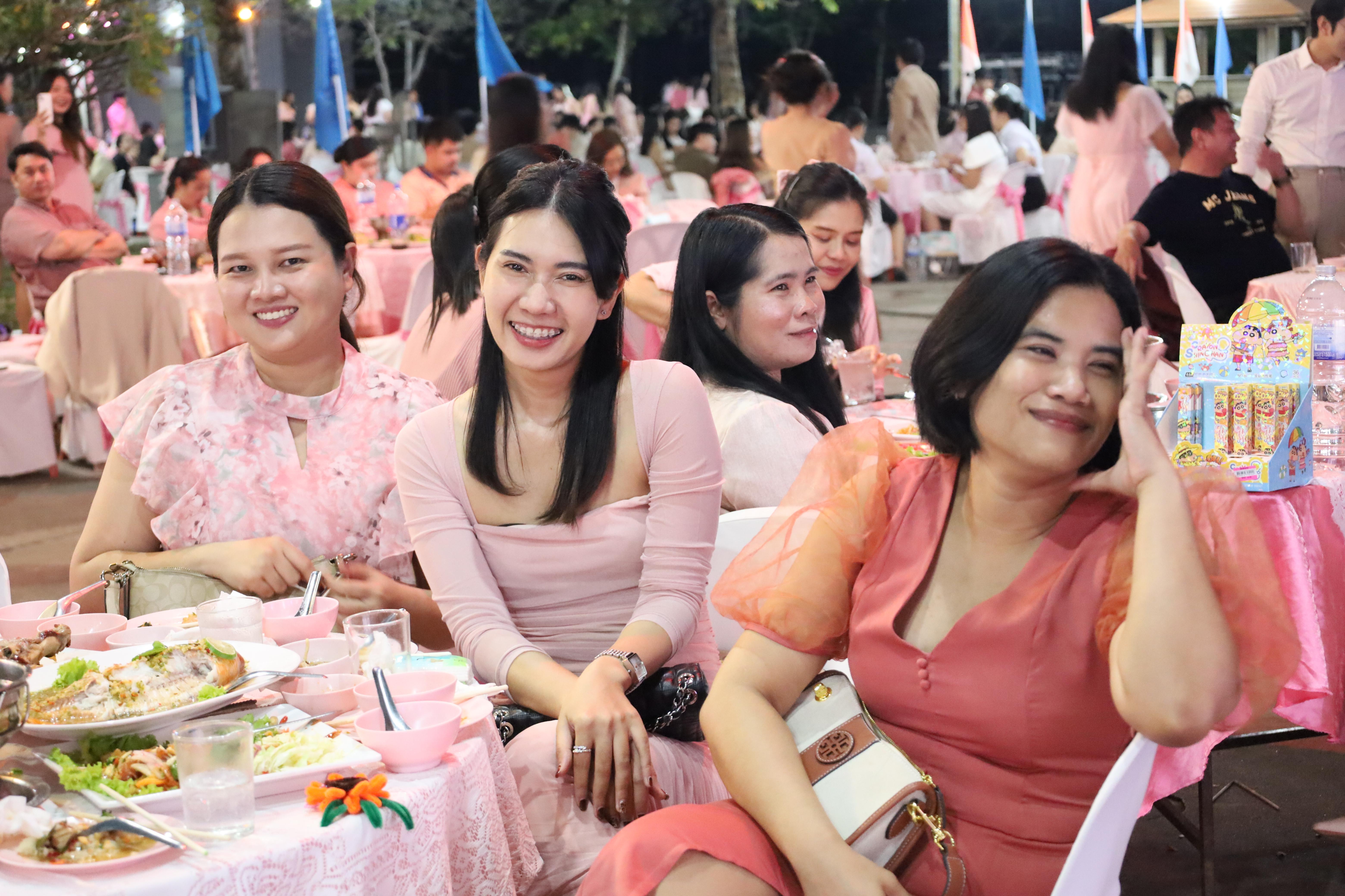 431. งานราตรีสีฟ้า