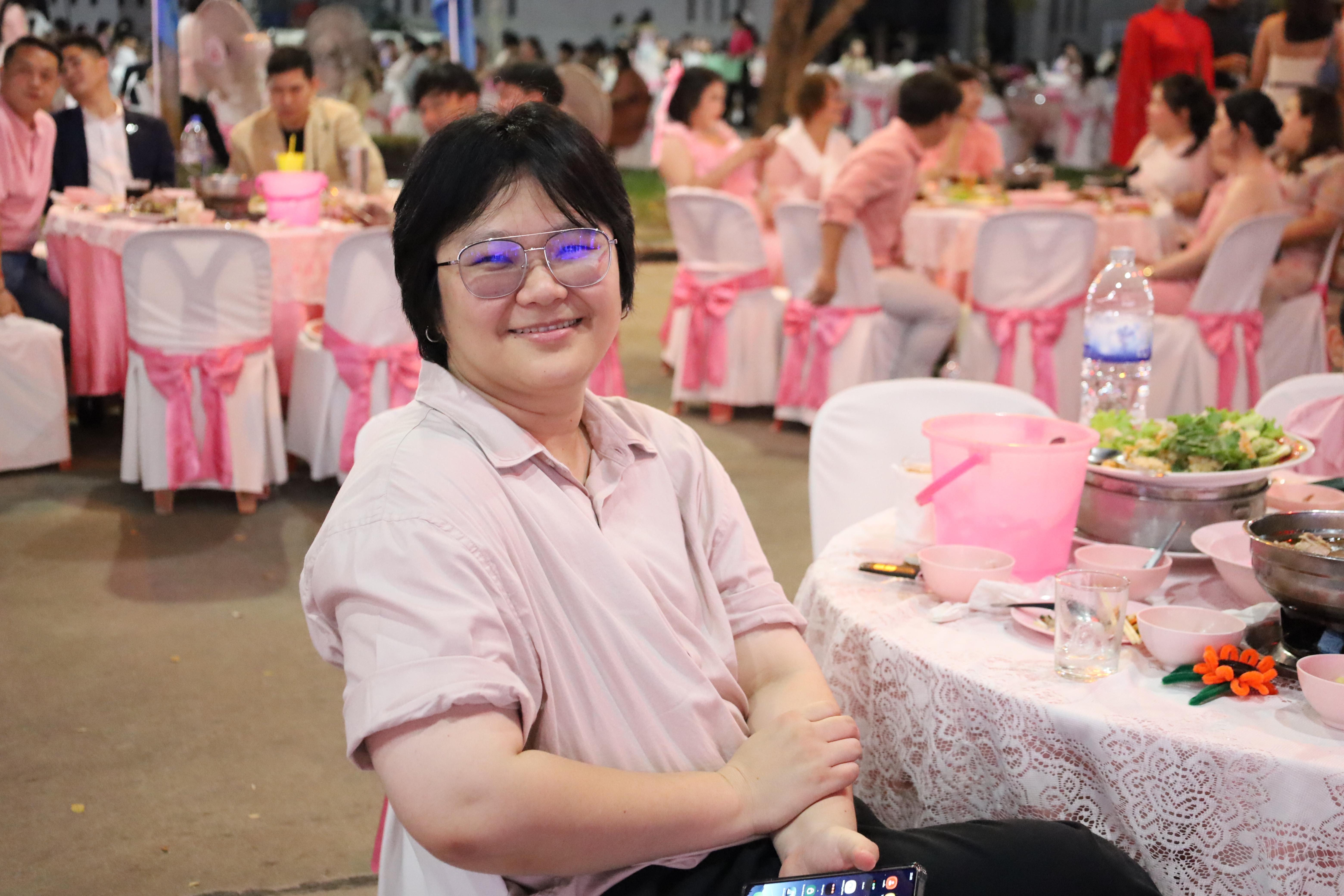 432. งานราตรีสีฟ้า