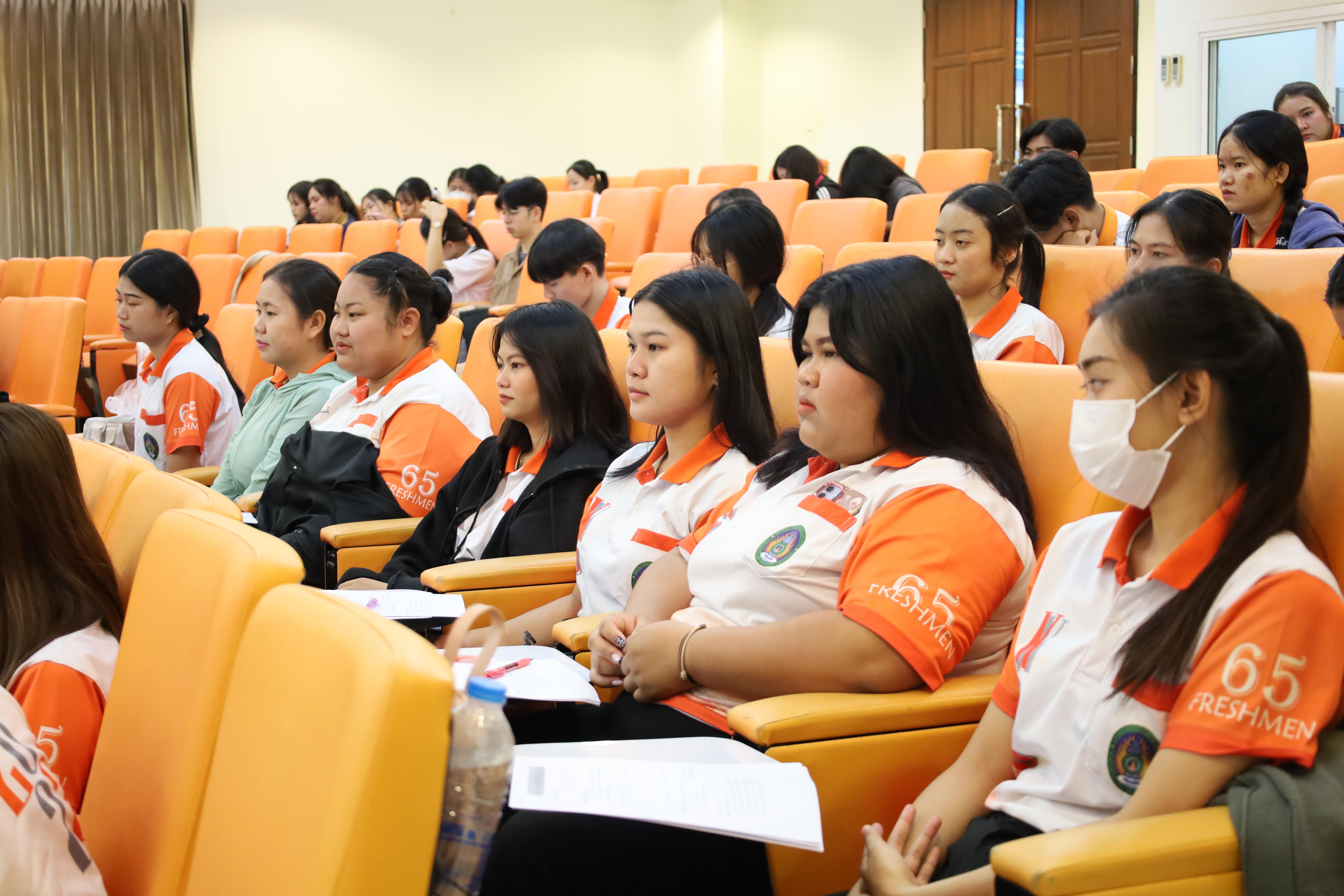 14. โครงการยกระดับสมรรถนะตามมาตรฐานบัณฑิตและดูแลบัณฑิตครูของโปรแกรมวิชาภาษาไทย