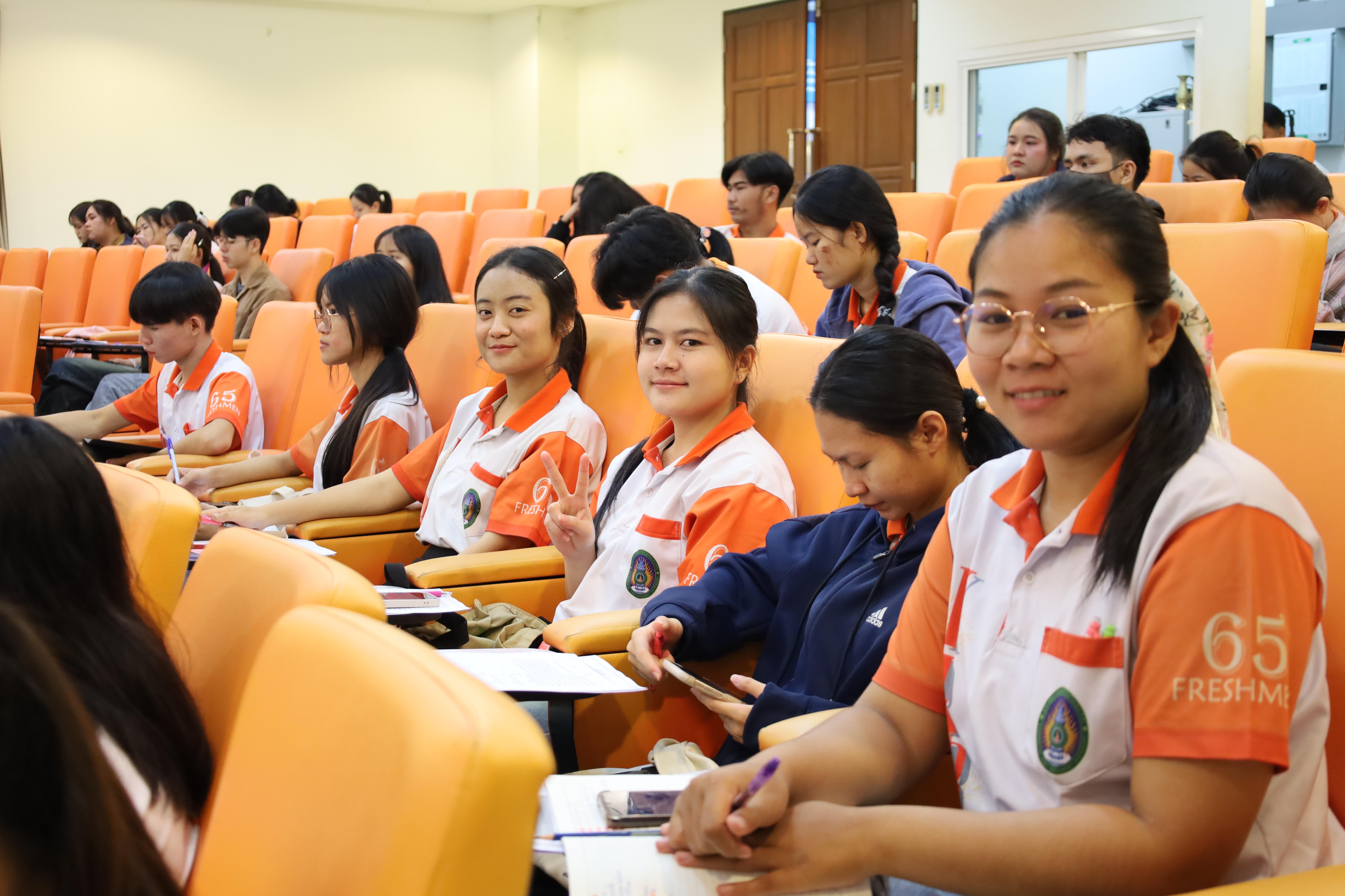 15. โครงการยกระดับสมรรถนะตามมาตรฐานบัณฑิตและดูแลบัณฑิตครูของโปรแกรมวิชาภาษาไทย