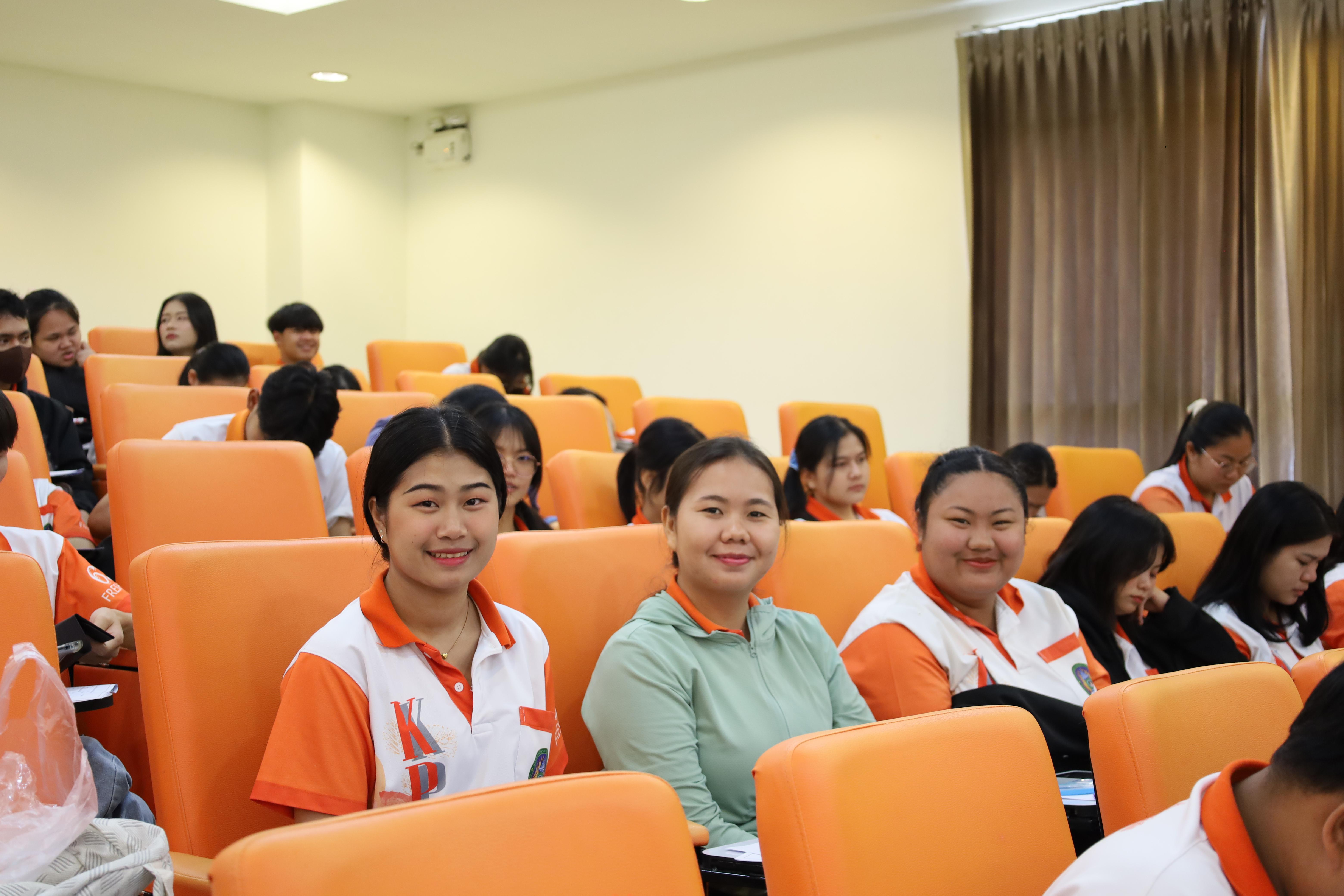 26. โครงการยกระดับสมรรถนะตามมาตรฐานบัณฑิตและดูแลบัณฑิตครูของโปรแกรมวิชาภาษาไทย