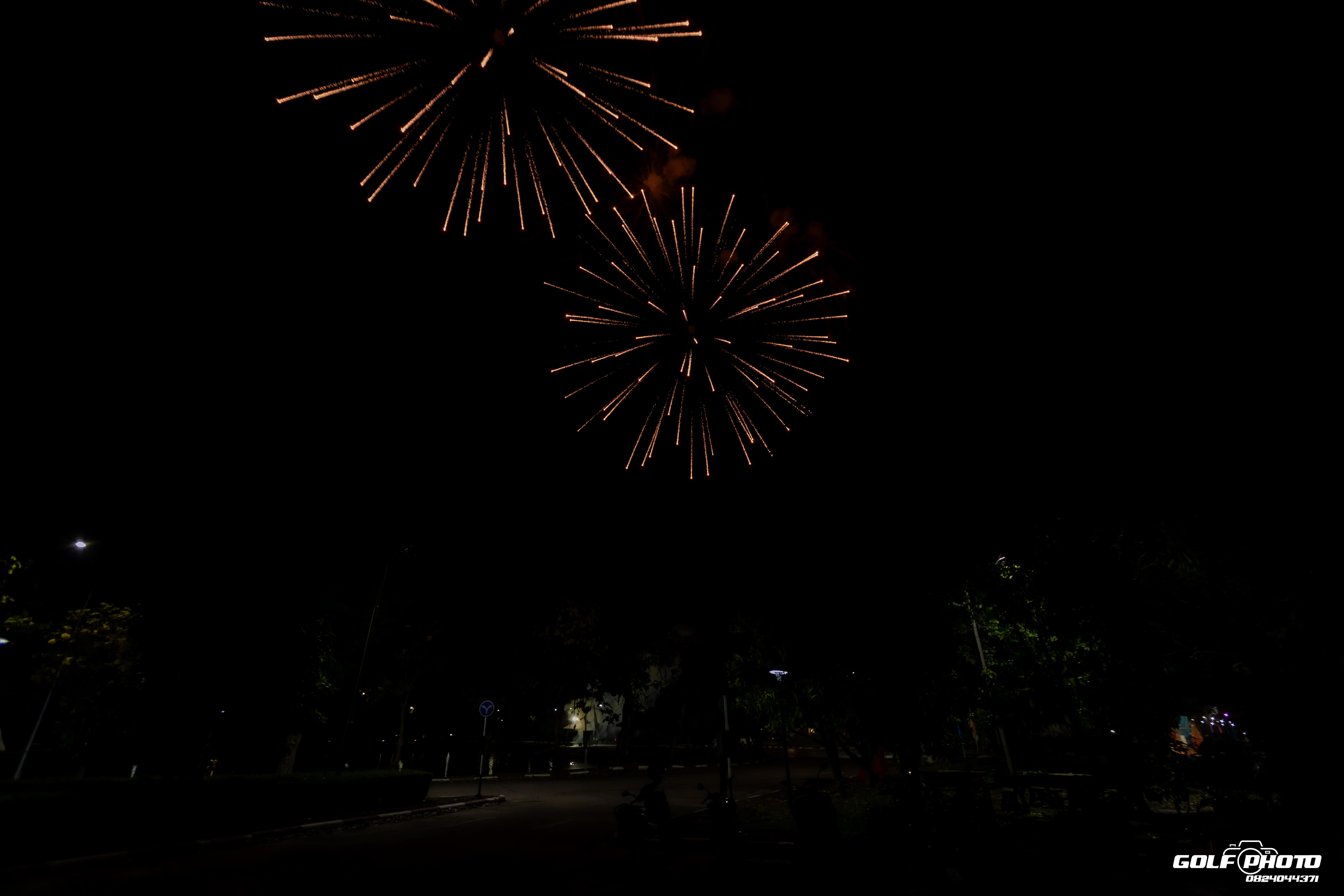 101. งานราตรีสีฟ้า