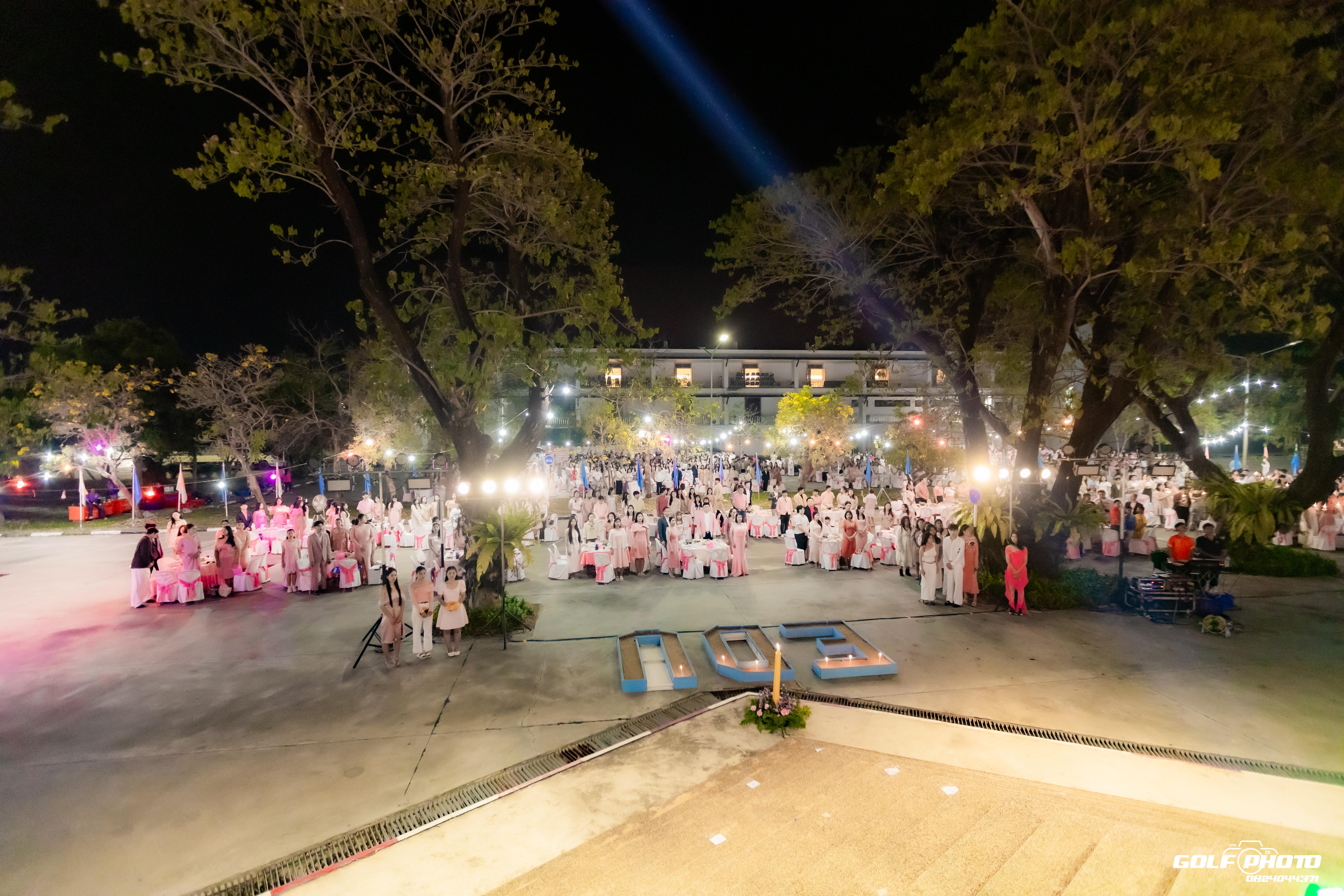 128. งานราตรีสีฟ้า