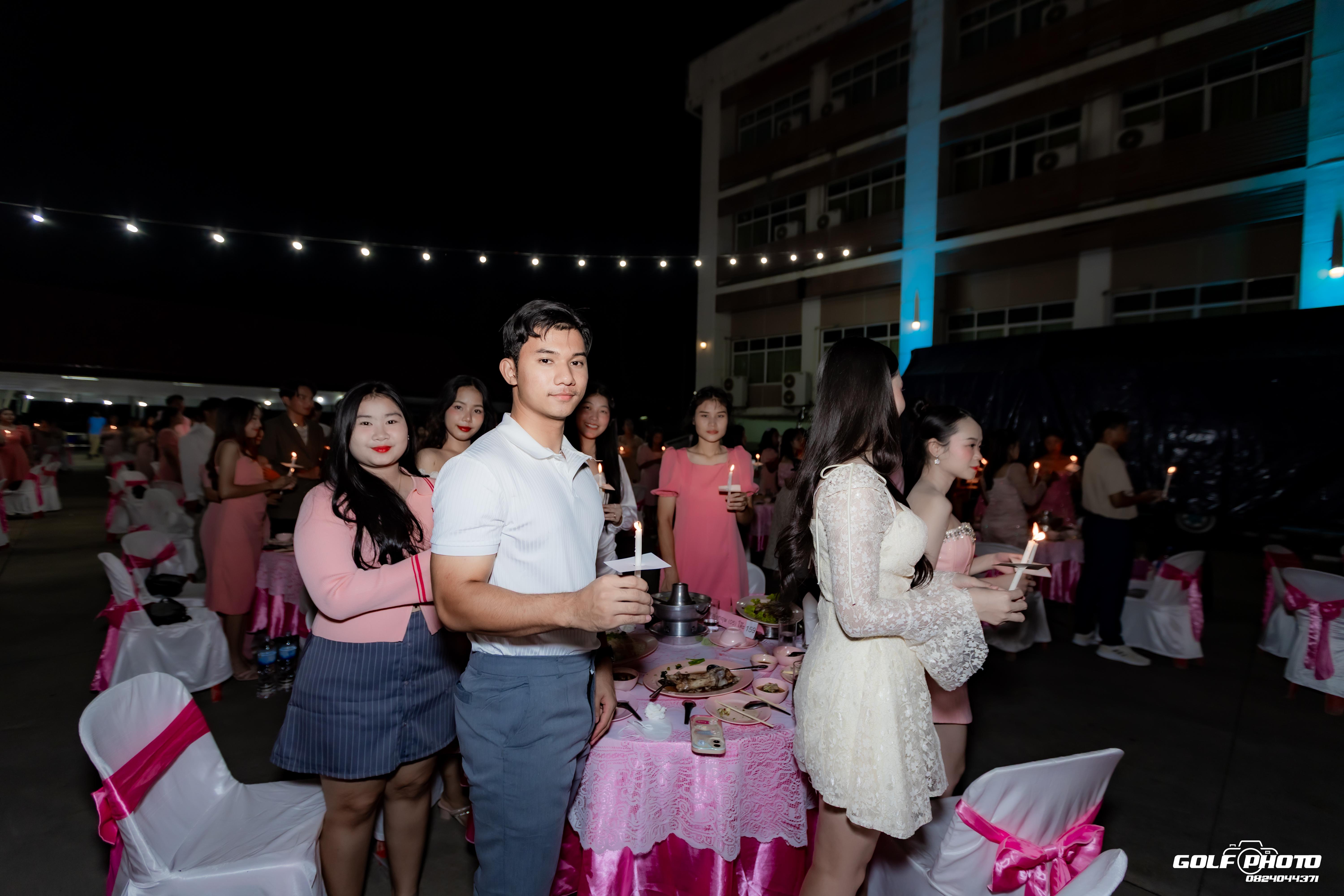 141. งานราตรีสีฟ้า
