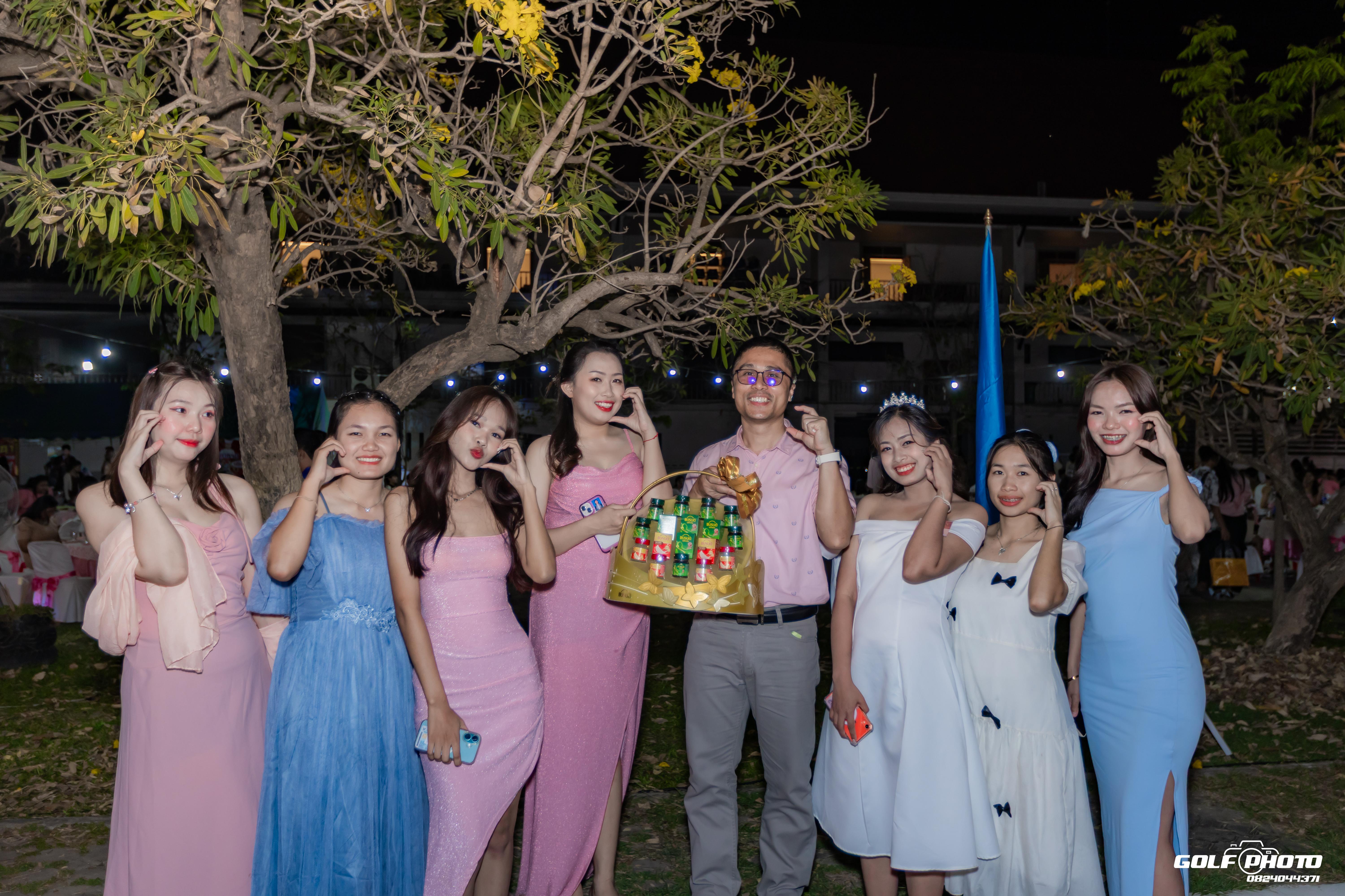 331. งานราตรีสีฟ้า