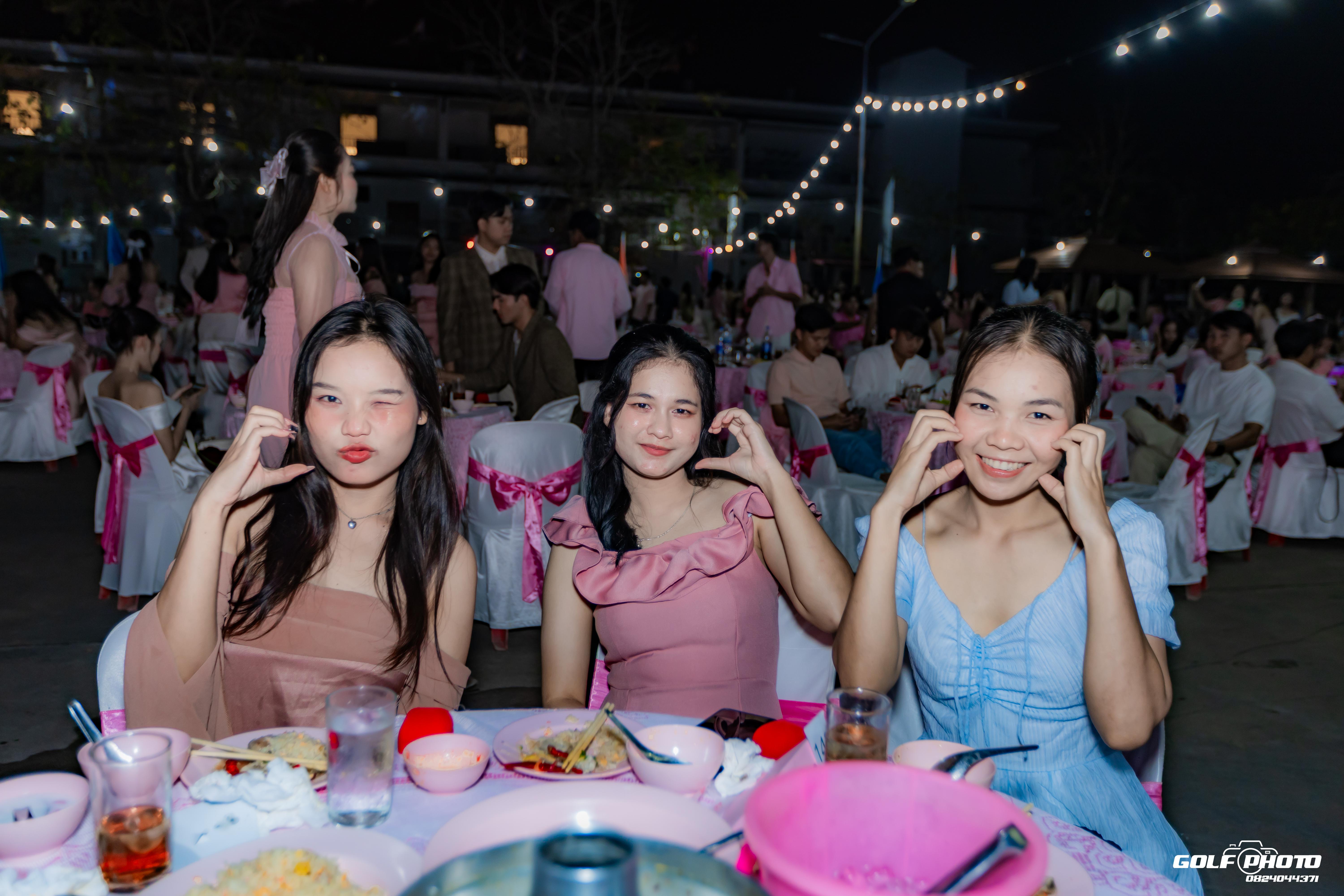 341. งานราตรีสีฟ้า