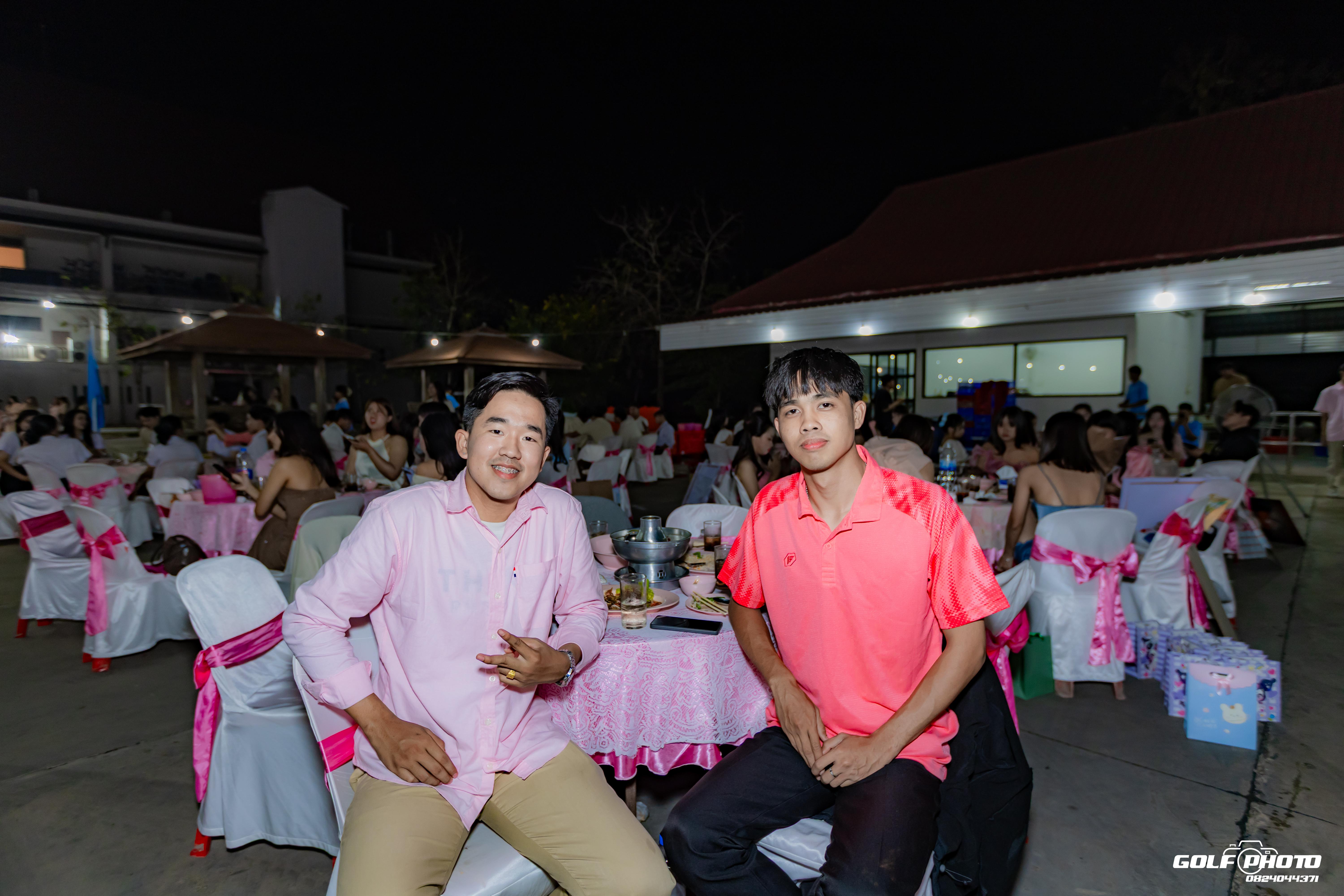 400. งานราตรีสีฟ้า