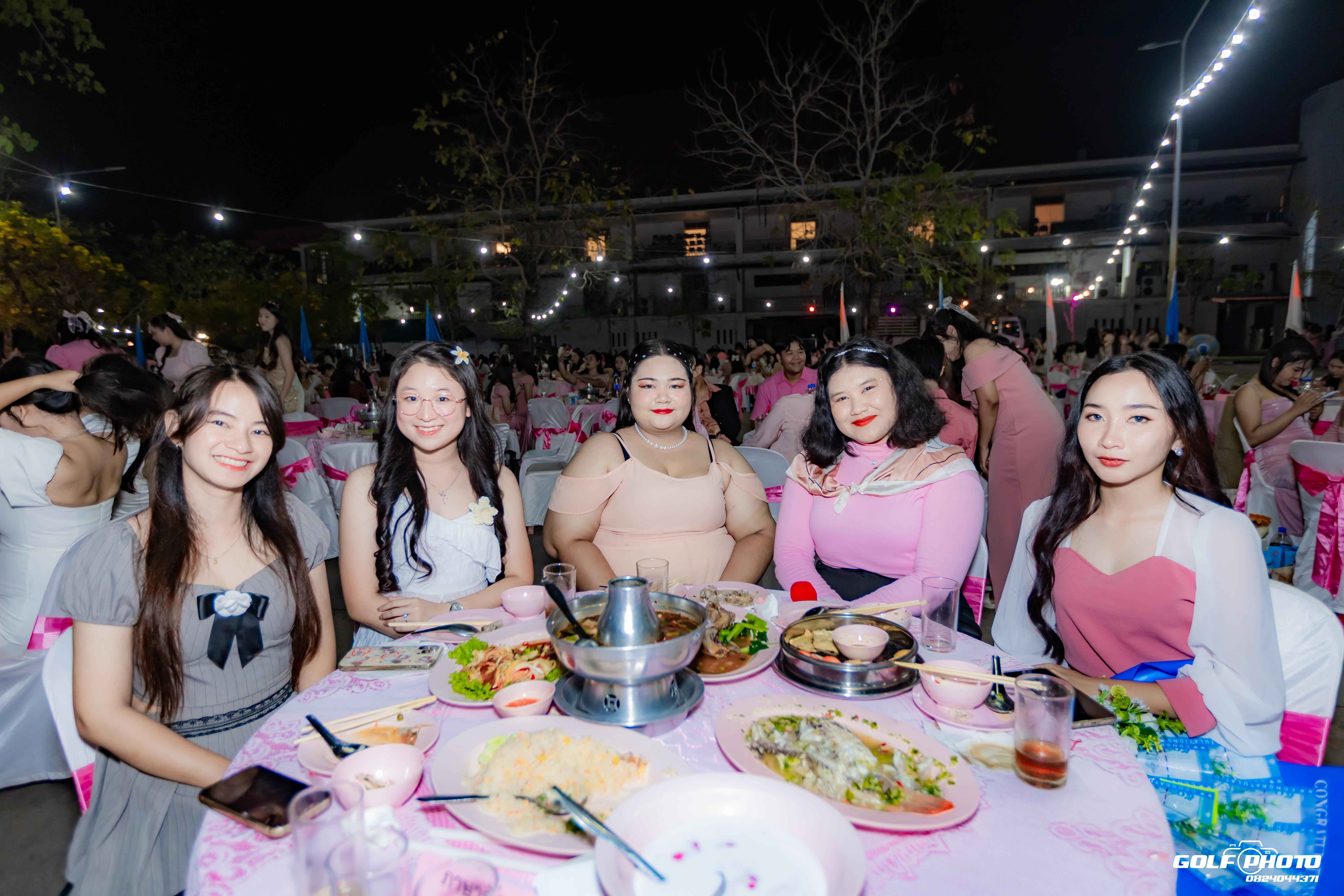 409. งานราตรีสีฟ้า