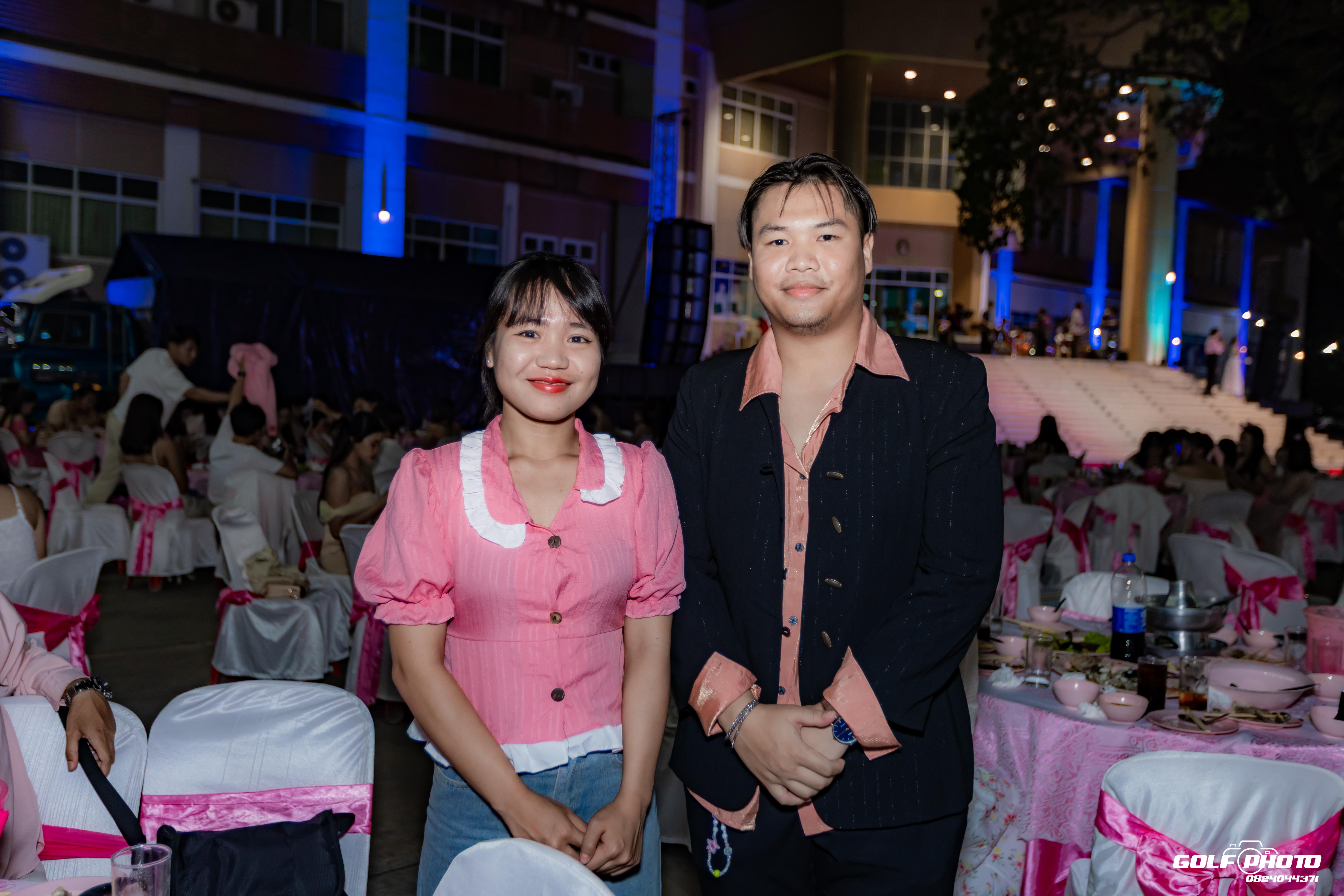 442. งานราตรีสีฟ้า