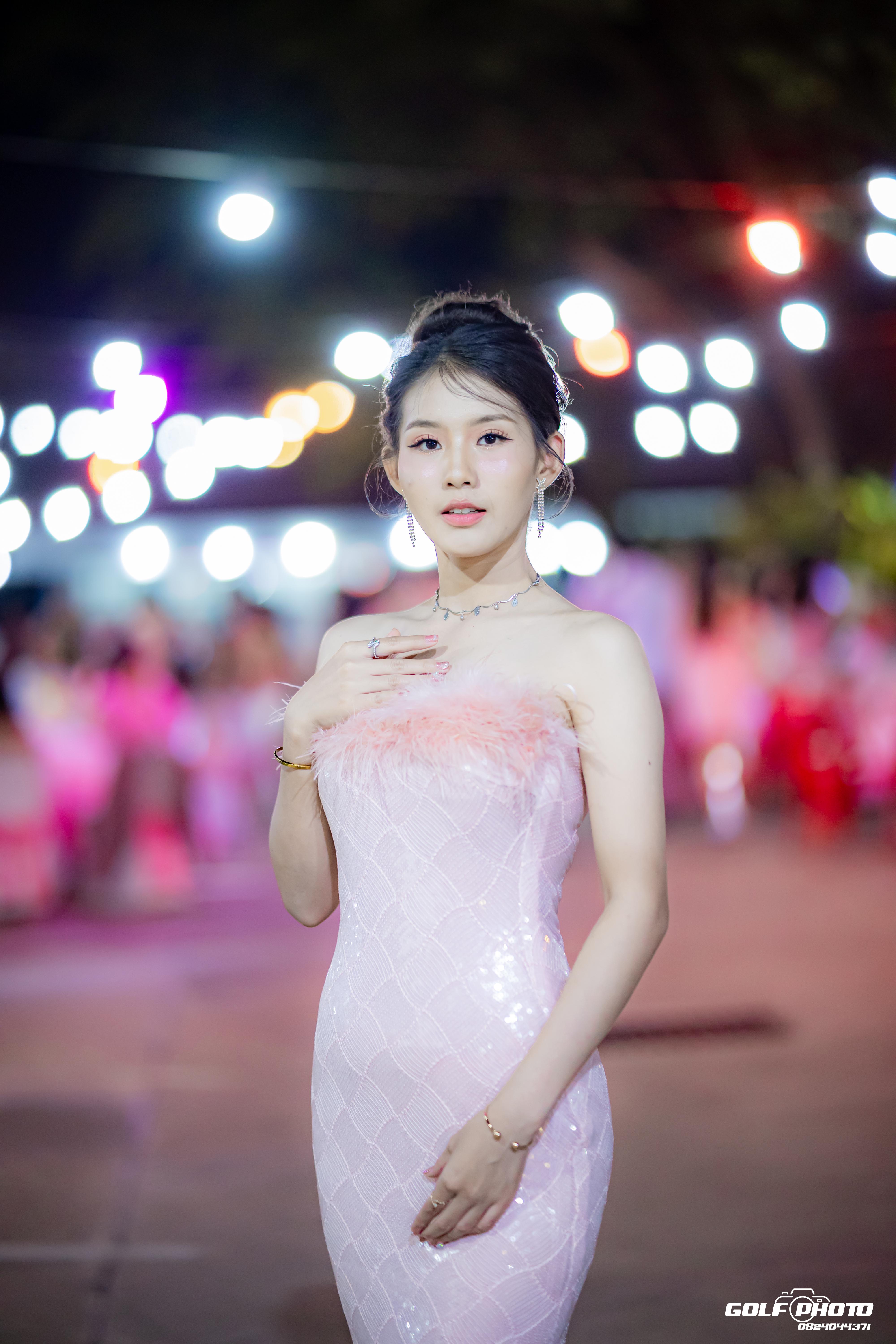 593. งานราตรีสีฟ้า