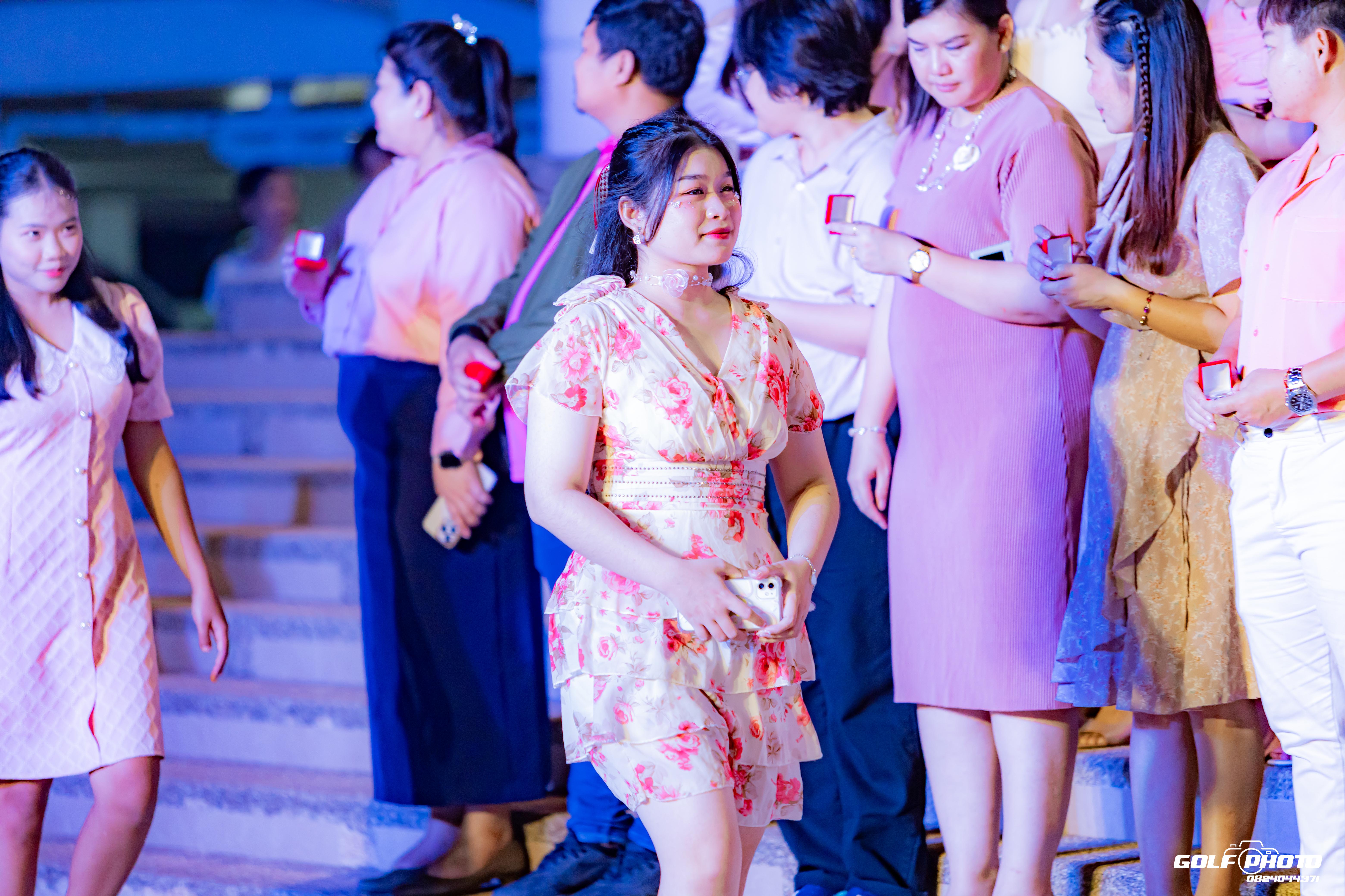 765. งานราตรีสีฟ้า
