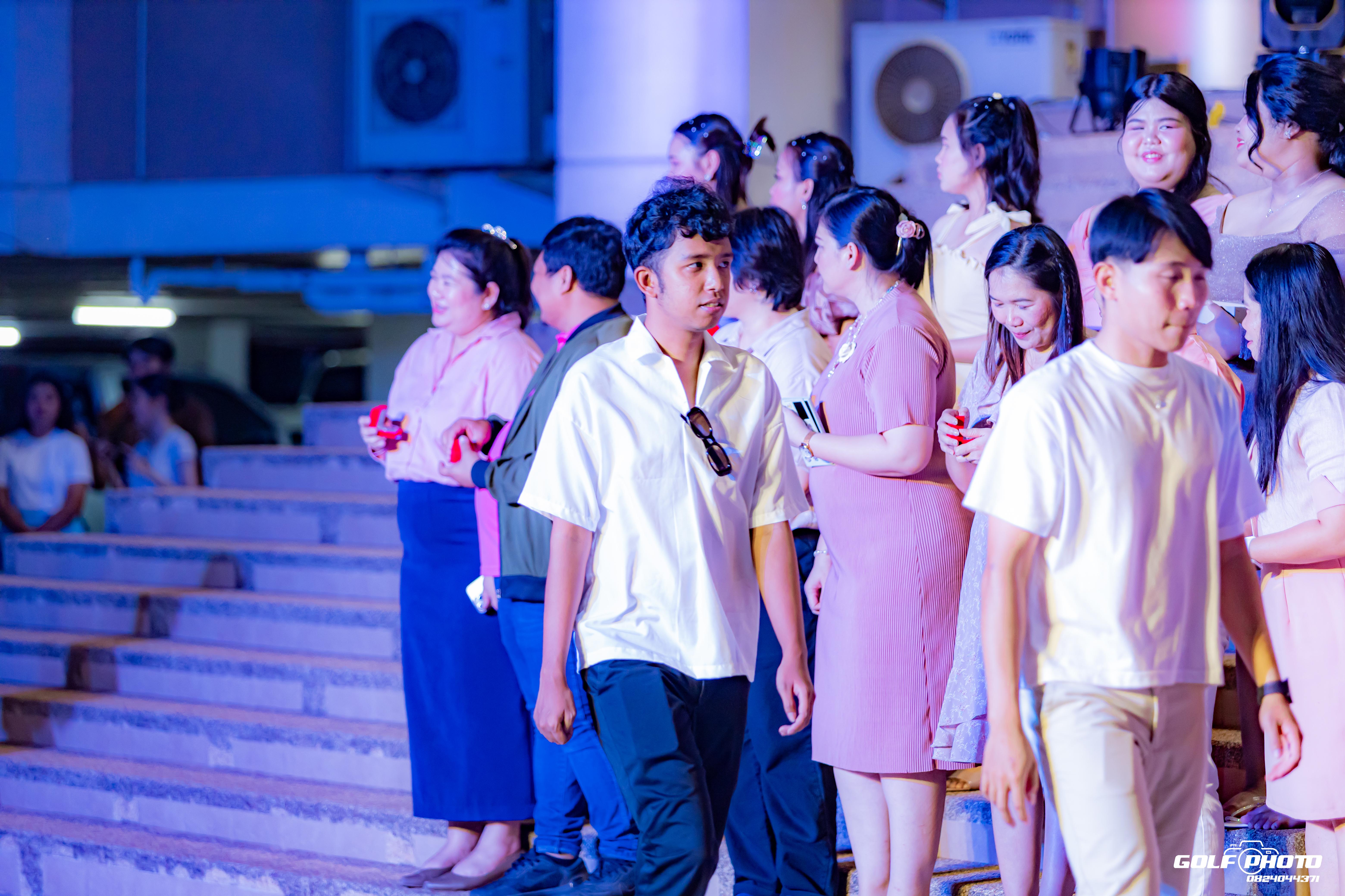 778. งานราตรีสีฟ้า