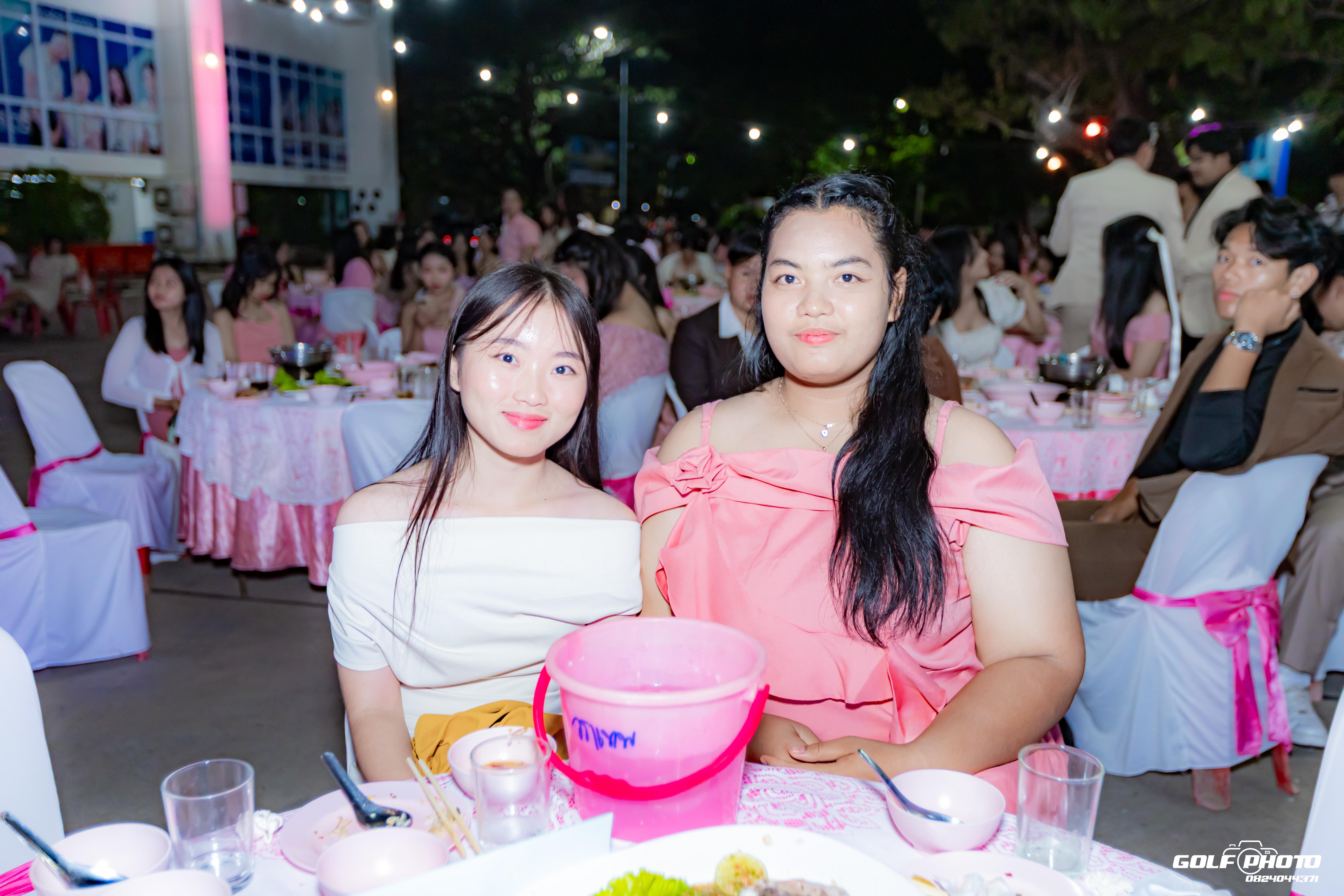 850. งานราตรีสีฟ้า