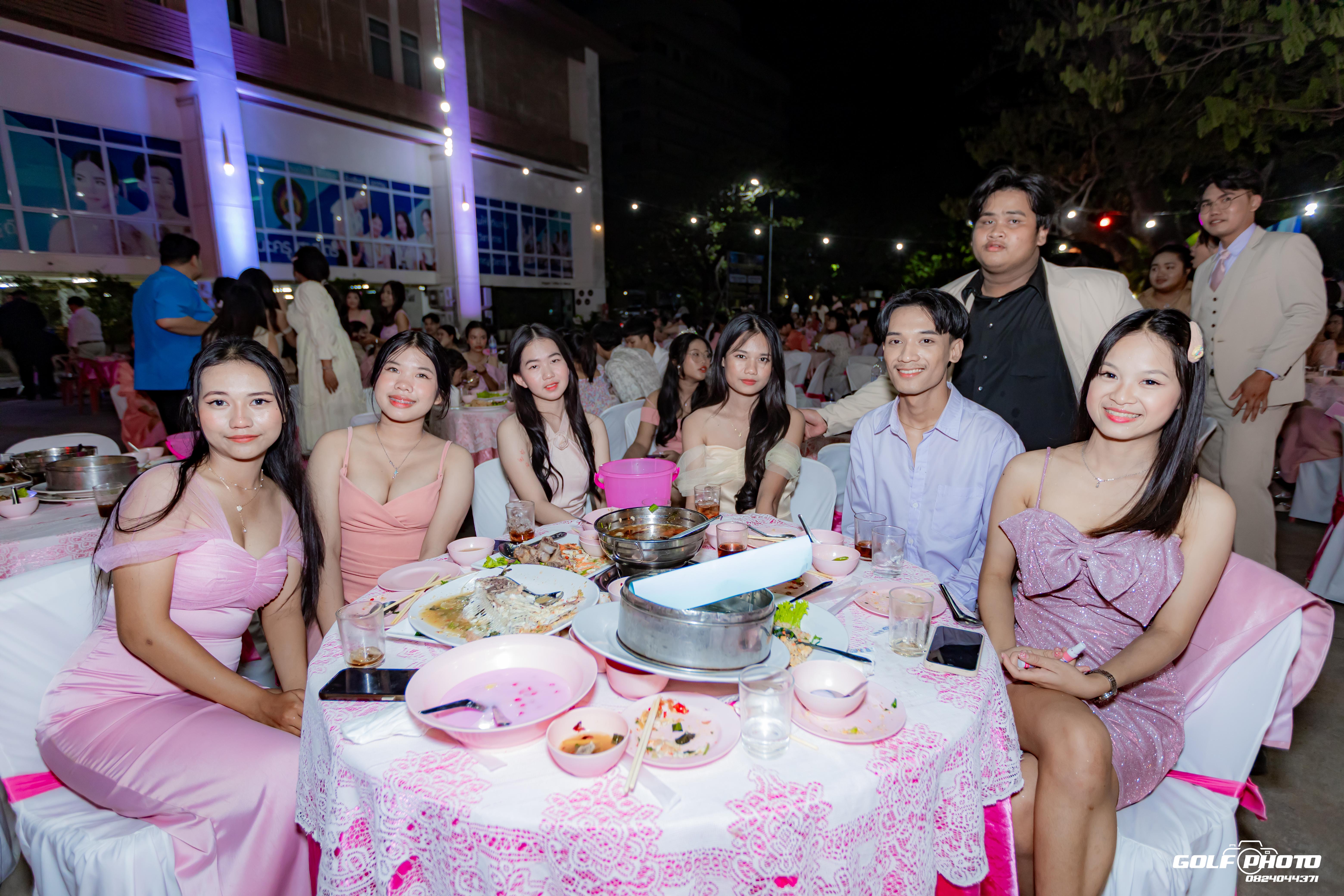 853. งานราตรีสีฟ้า