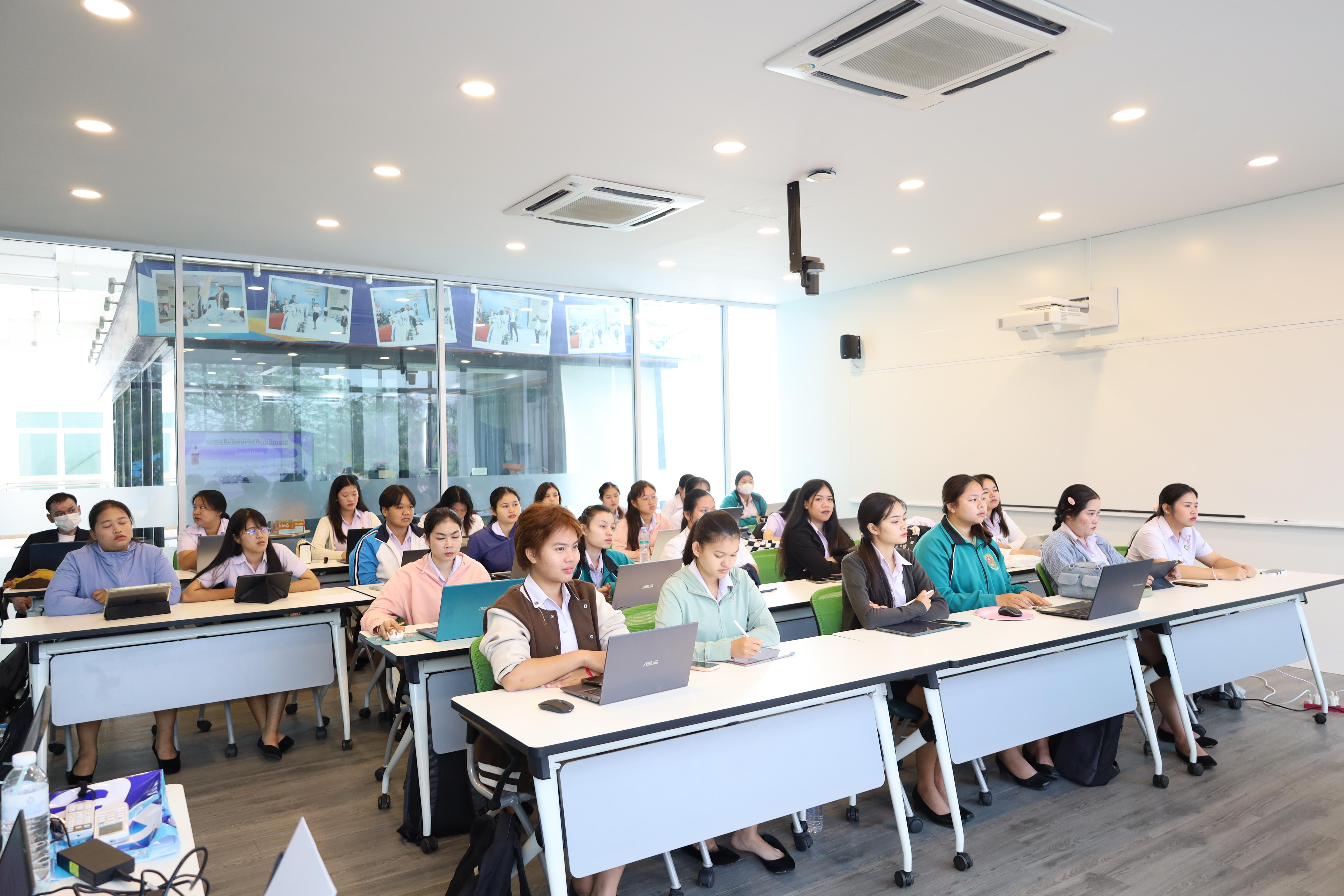 7. กิจกรรมเตรียมความพร้อมเพื่อการบรรจุเข้ารับราชการ นักศึกษาโปรแกรมวิชาการศึกษาปฐมวัย