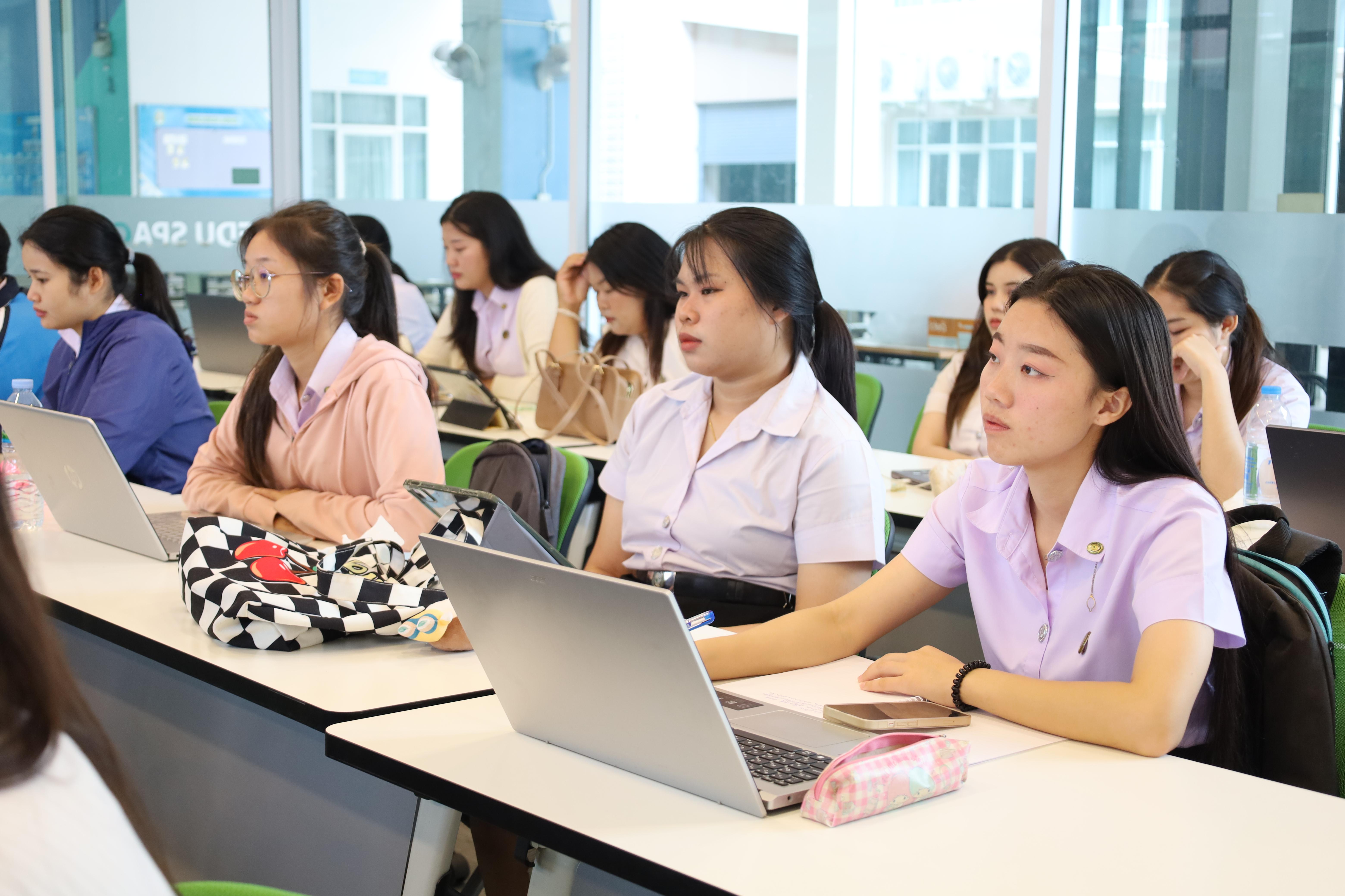 22. กิจกรรมเตรียมความพร้อมเพื่อการบรรจุเข้ารับราชการ นักศึกษาโปรแกรมวิชาการศึกษาปฐมวัย