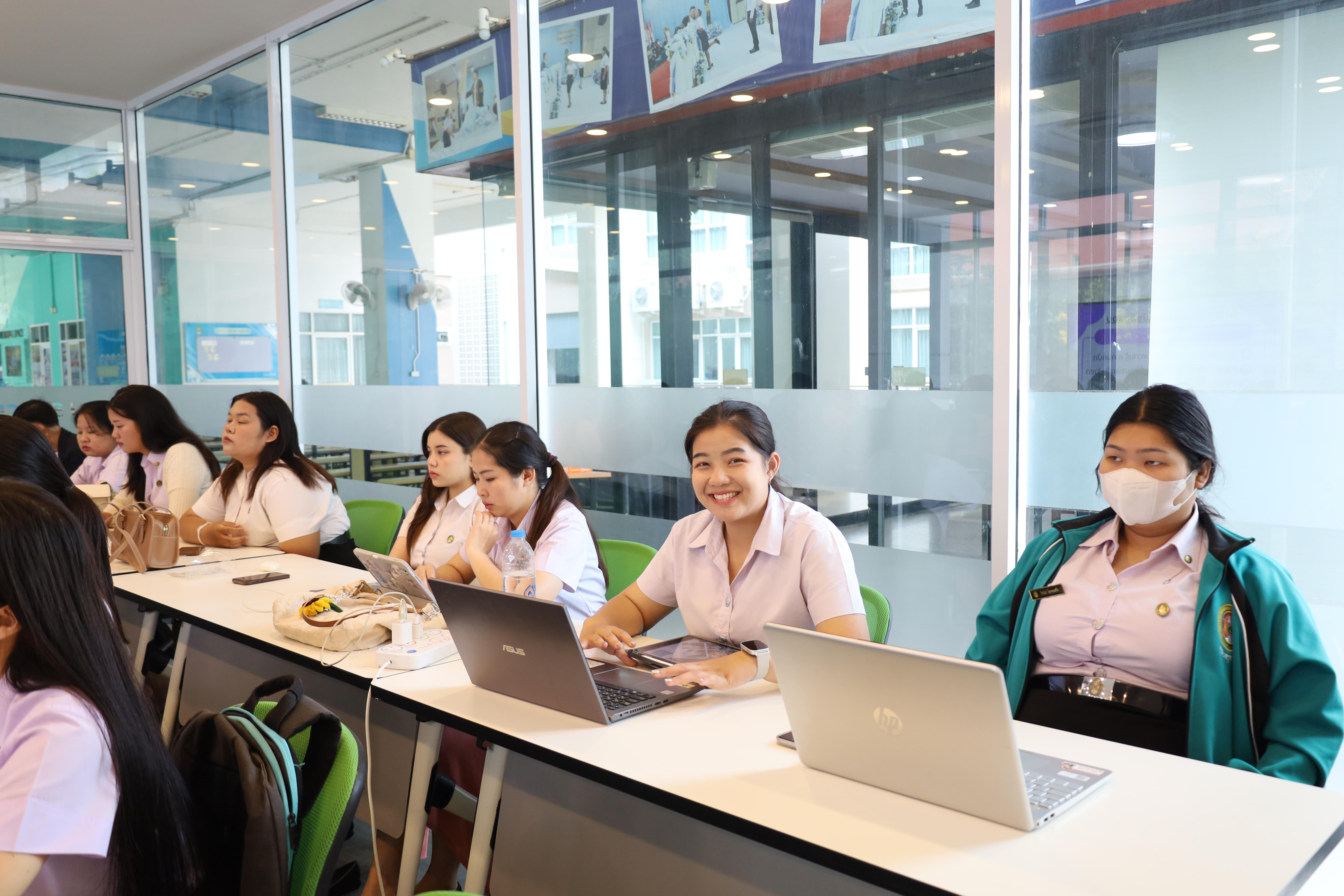 23. กิจกรรมเตรียมความพร้อมเพื่อการบรรจุเข้ารับราชการ นักศึกษาโปรแกรมวิชาการศึกษาปฐมวัย
