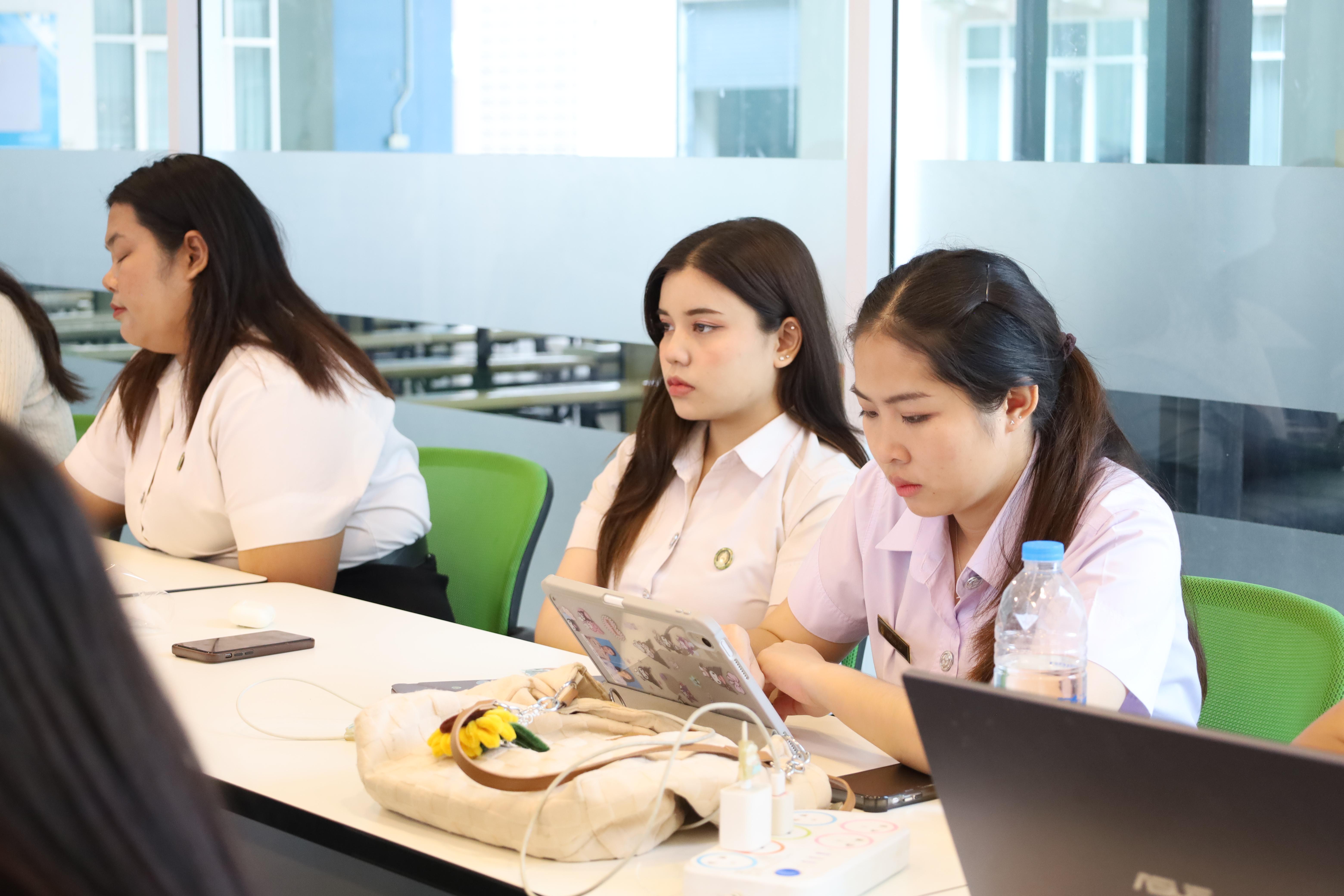 25. กิจกรรมเตรียมความพร้อมเพื่อการบรรจุเข้ารับราชการ นักศึกษาโปรแกรมวิชาการศึกษาปฐมวัย