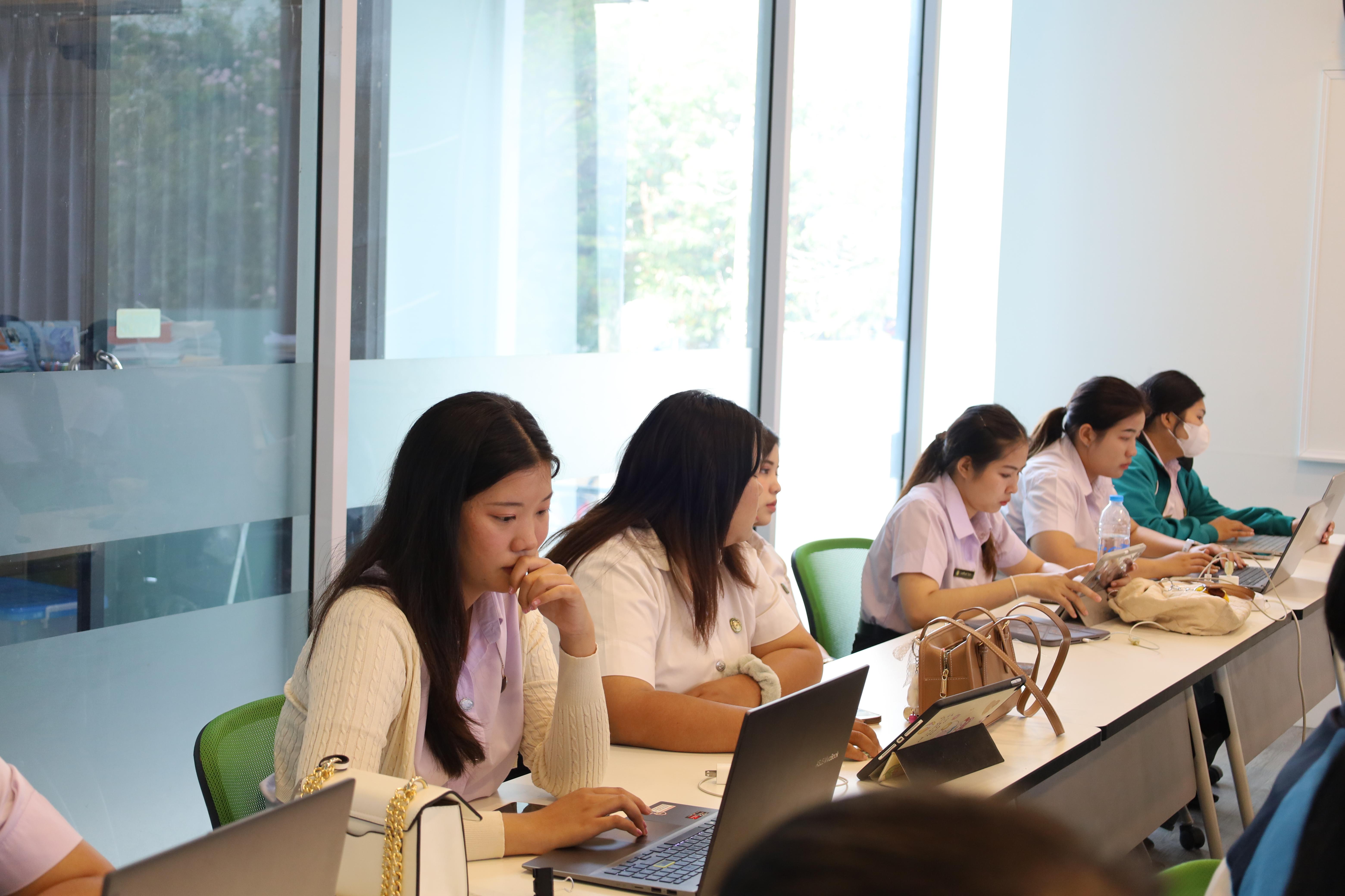 27. กิจกรรมเตรียมความพร้อมเพื่อการบรรจุเข้ารับราชการ นักศึกษาโปรแกรมวิชาการศึกษาปฐมวัย