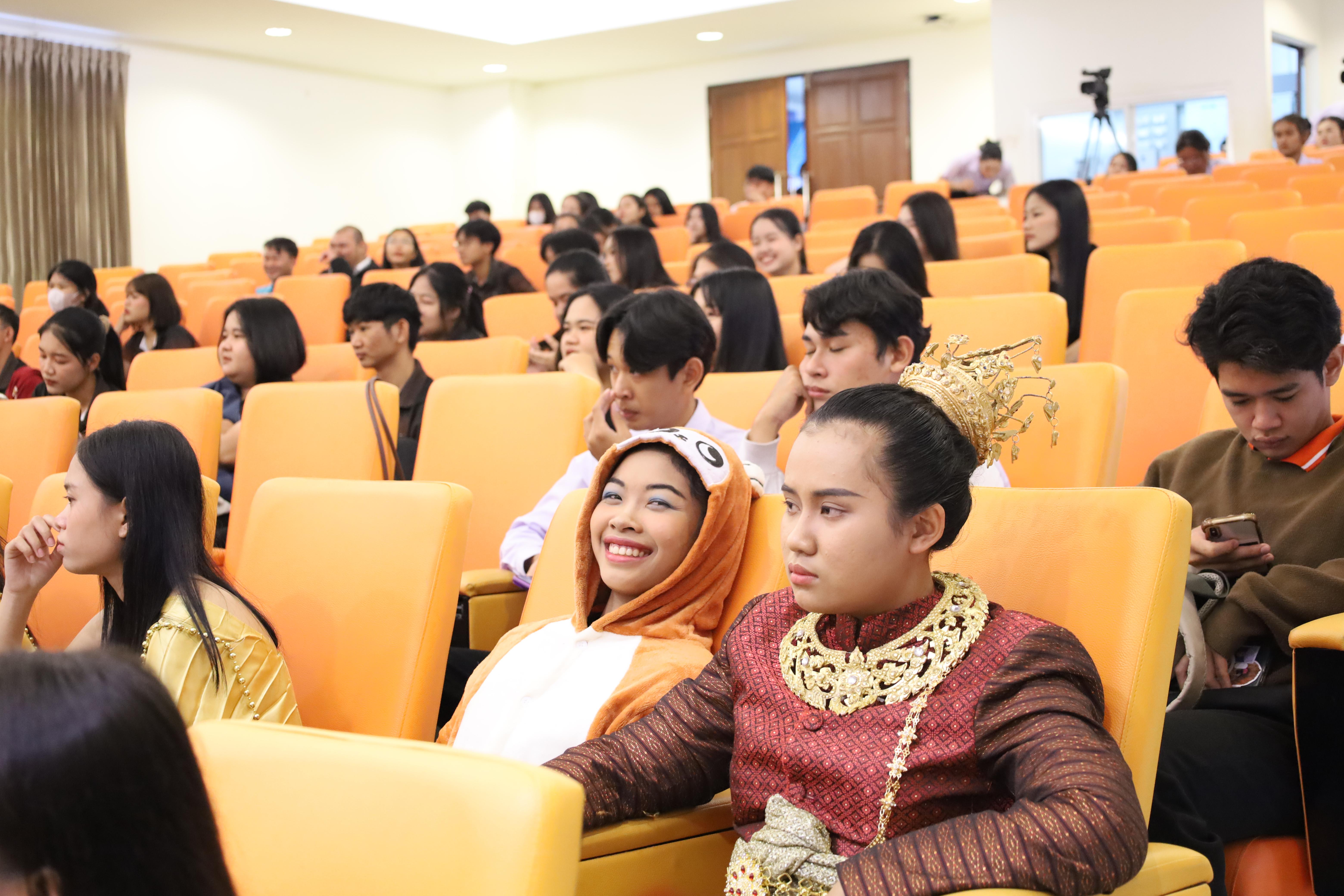 33. ละครชาดกอดีตชาติขององค์สมเด็จพระสัมมาสัมพุทธเจ้า ของนักศึกษาโปรแกรมวิชาสังคมศึกษา