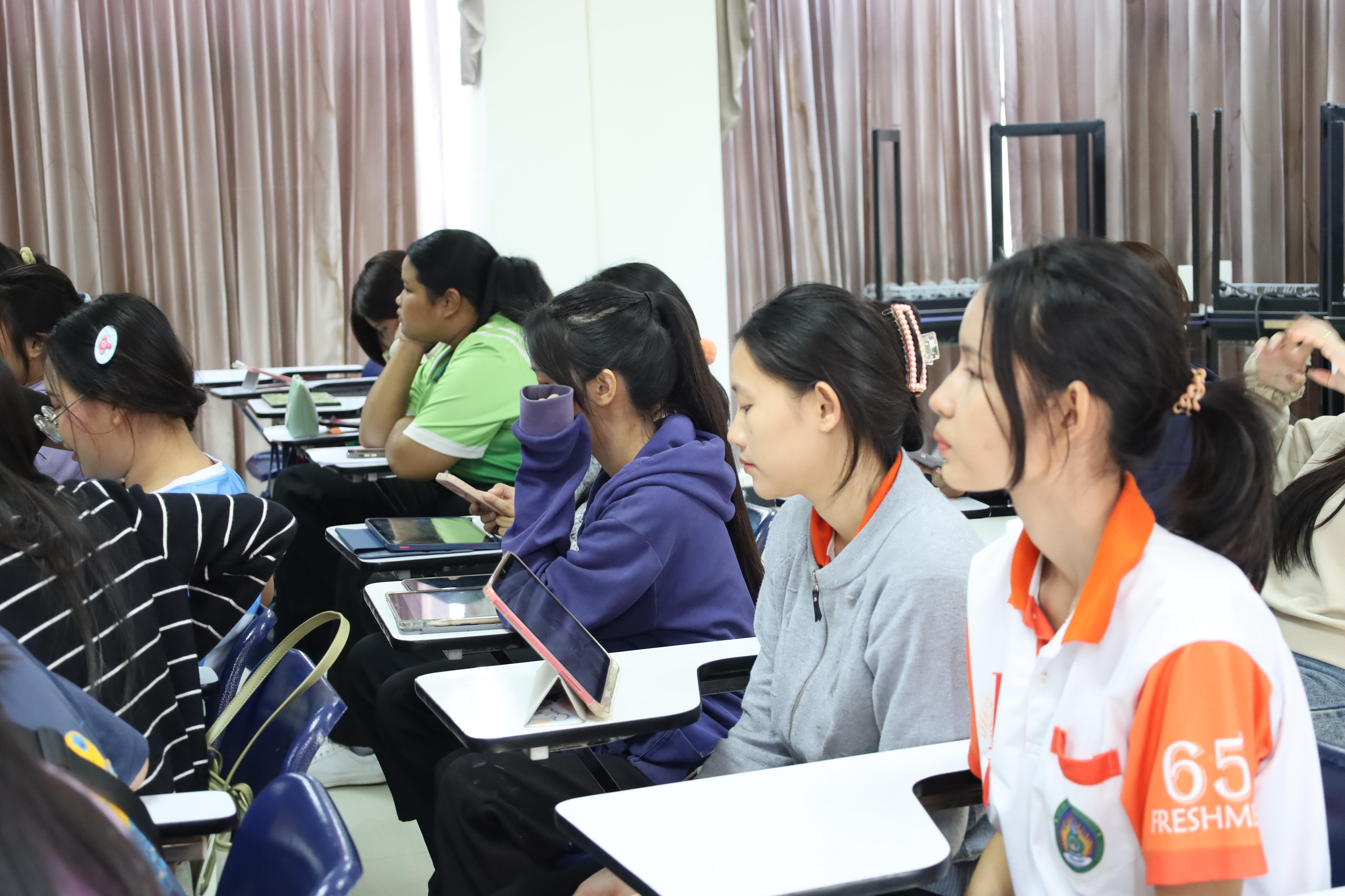15. กิจกรรมเตรียมความพร้อมเพื่อการสอบใบประกอบวิชาชีพครูสำหรับนักศึกษาโปรแกรมวิชาการศึกษาปฐมวัย