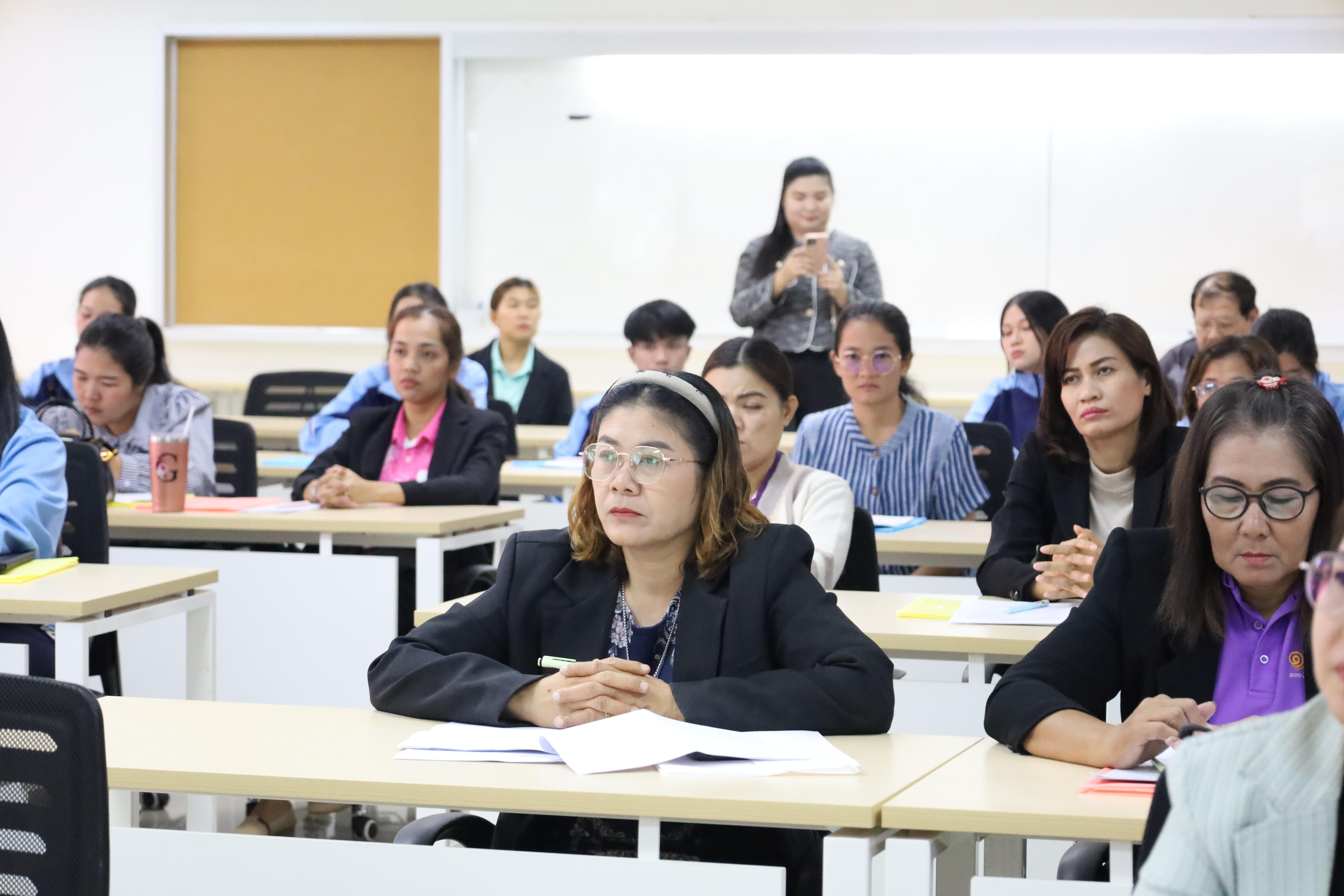18. การอบรมเชิงปฏิบัติการแนวทางการวัดและประเมินผลเด็กพิเศษเรียนรวม สำหรับครูสังกัดสพป.กพ.เขต 1