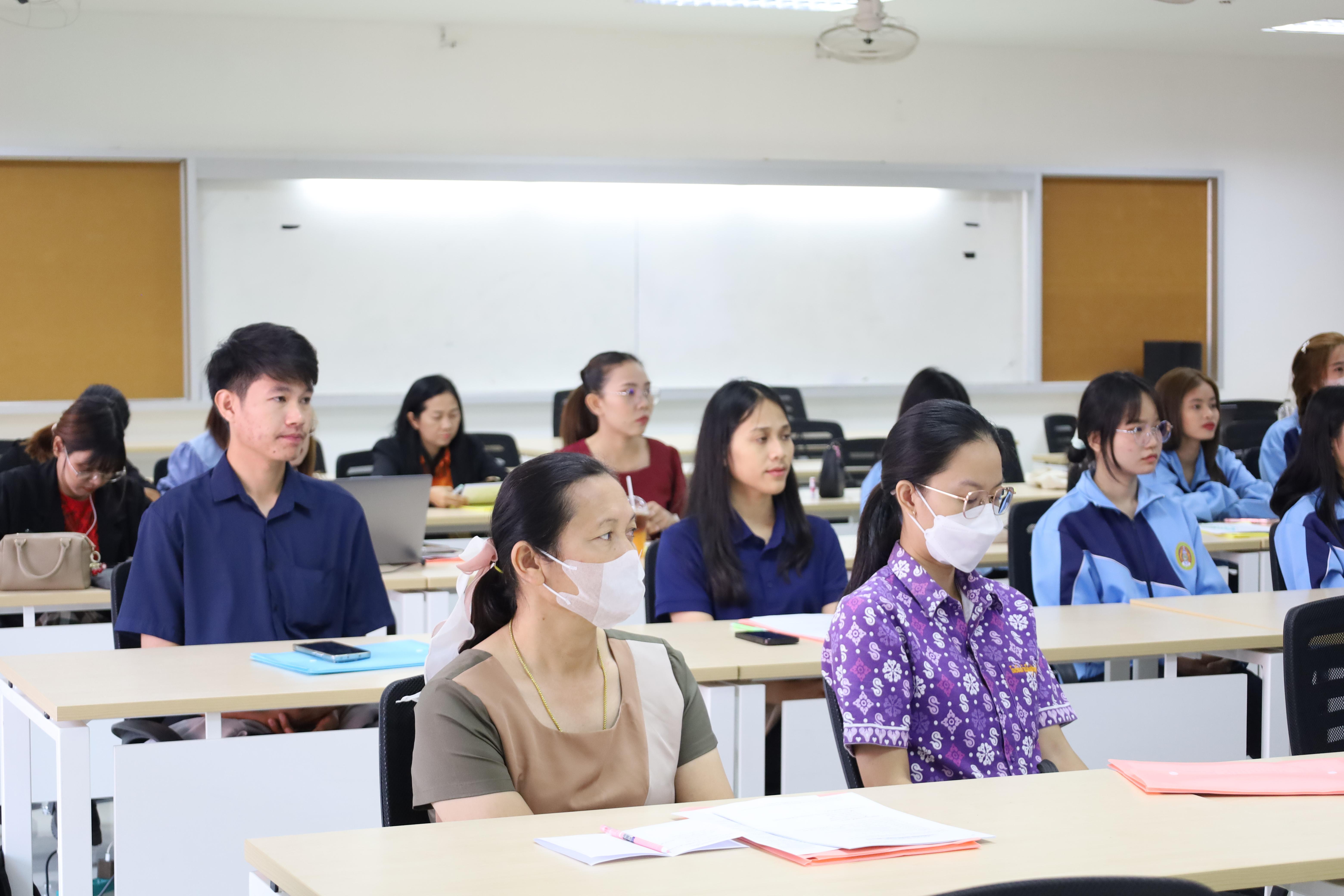 16. การอบรมเชิงปฏิบัติการแนวทางการวัดและประเมินผลเด็กพิเศษเรียนรวม สำหรับครูสังกัดสพป.กพ.เขต 2