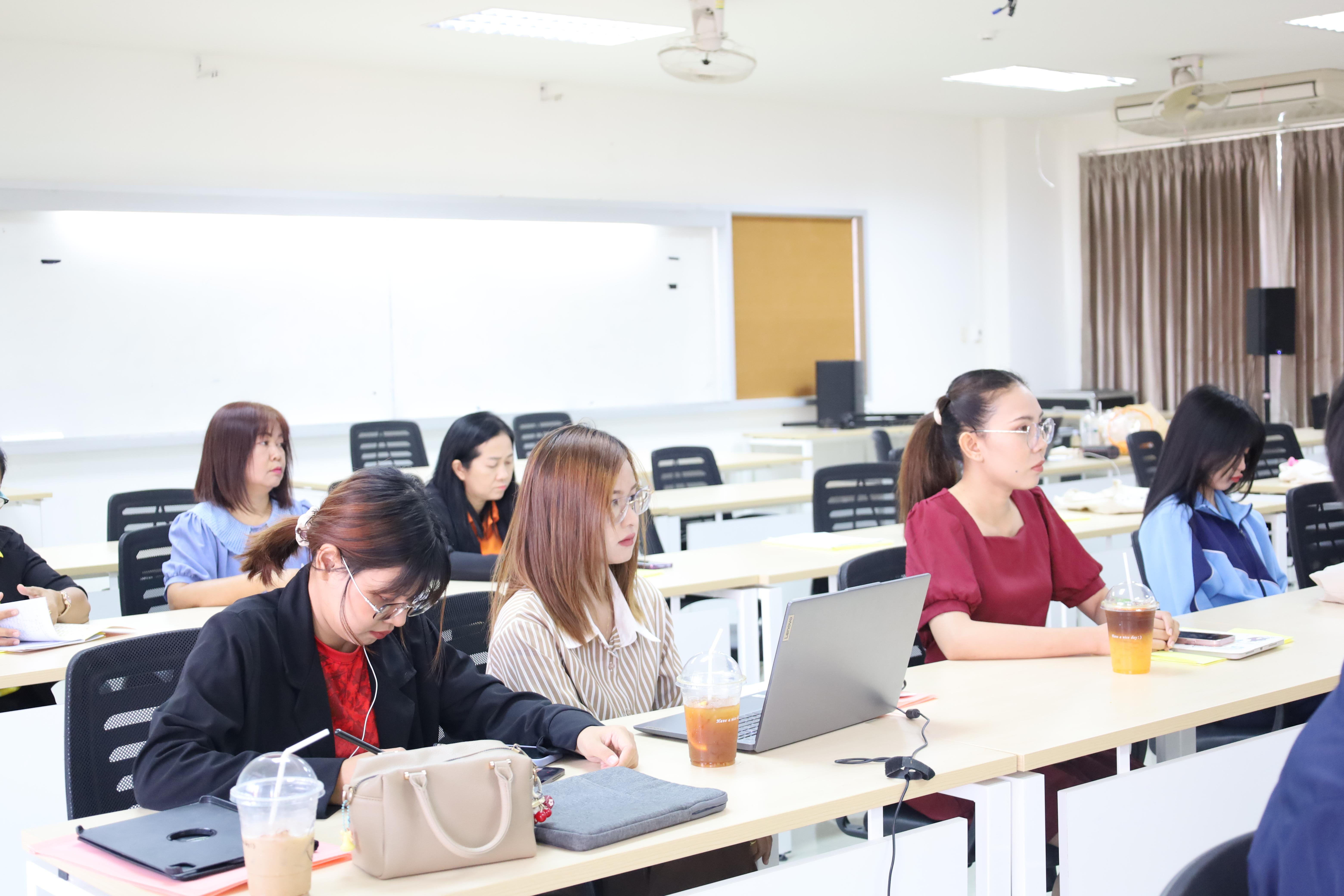 17. การอบรมเชิงปฏิบัติการแนวทางการวัดและประเมินผลเด็กพิเศษเรียนรวม สำหรับครูสังกัดสพป.กพ.เขต 2