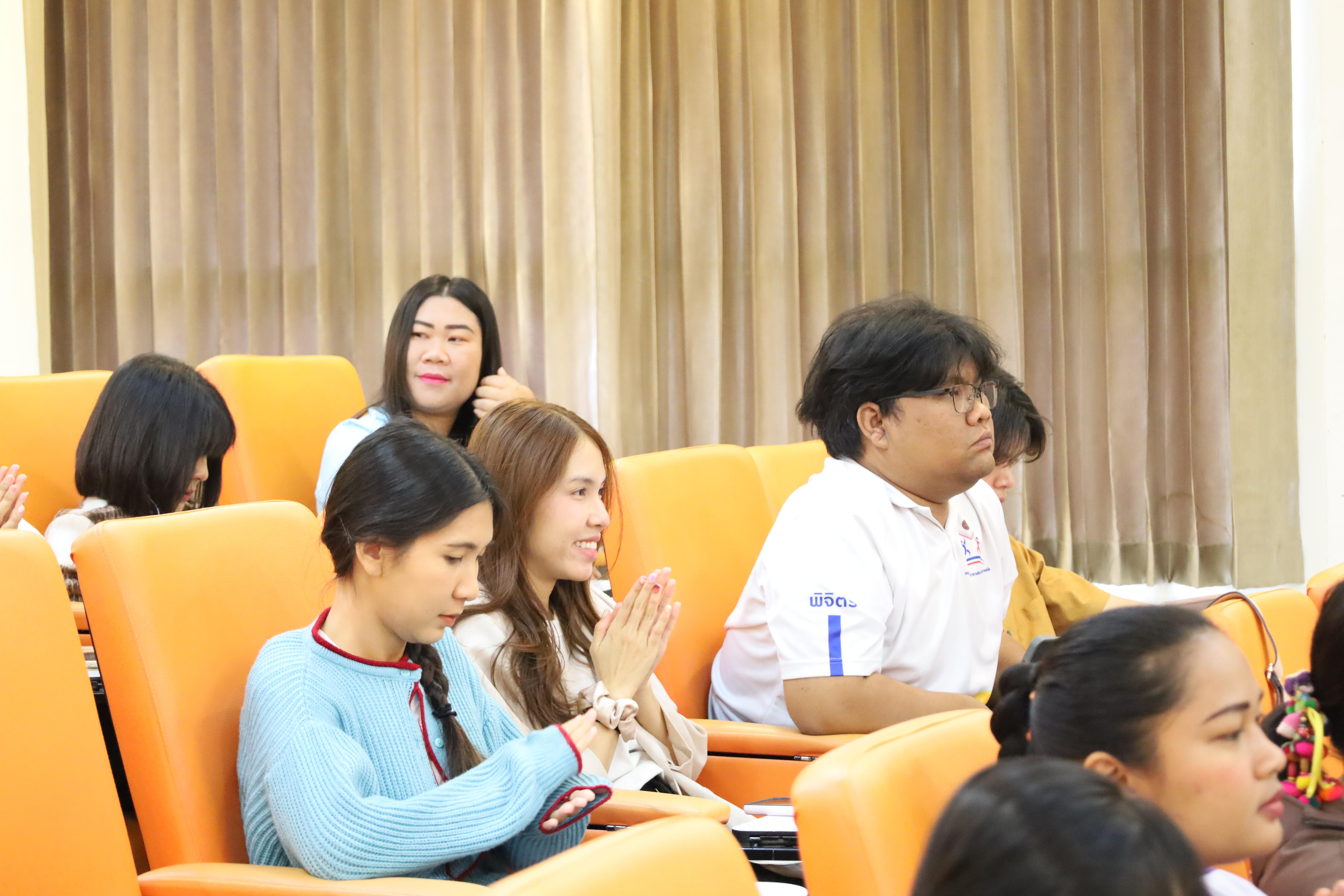 9. โครงการกิจกรรมเตรียมความพร้อมเพื่อเข้าสู่อาชีพครูของนักศึกษาหลักสูตรประกาศนียบัตรบัณฑิต สาขาวิชาชีพครู