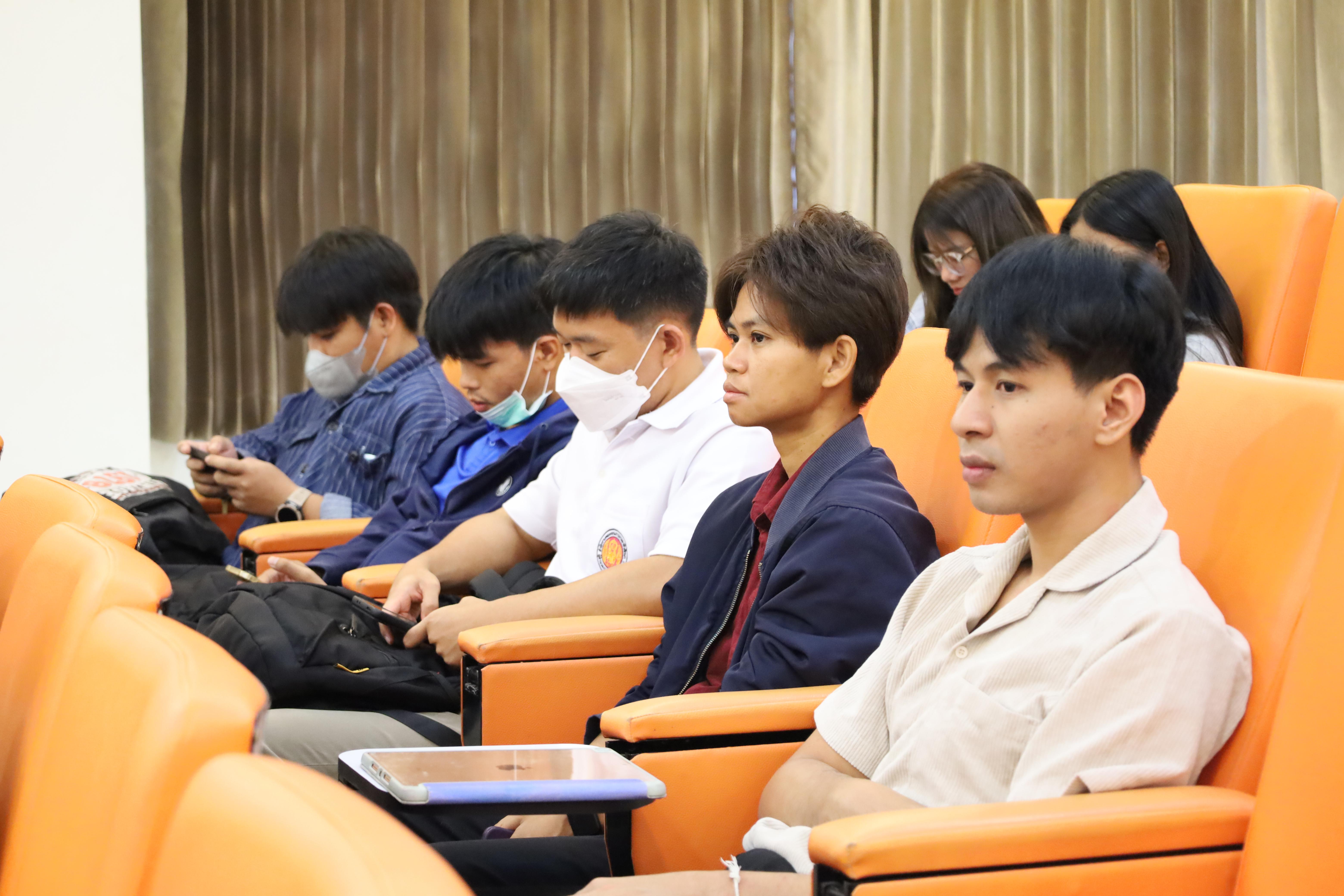 11. โครงการกิจกรรมเตรียมความพร้อมเพื่อเข้าสู่อาชีพครูของนักศึกษาหลักสูตรประกาศนียบัตรบัณฑิต สาขาวิชาชีพครู
