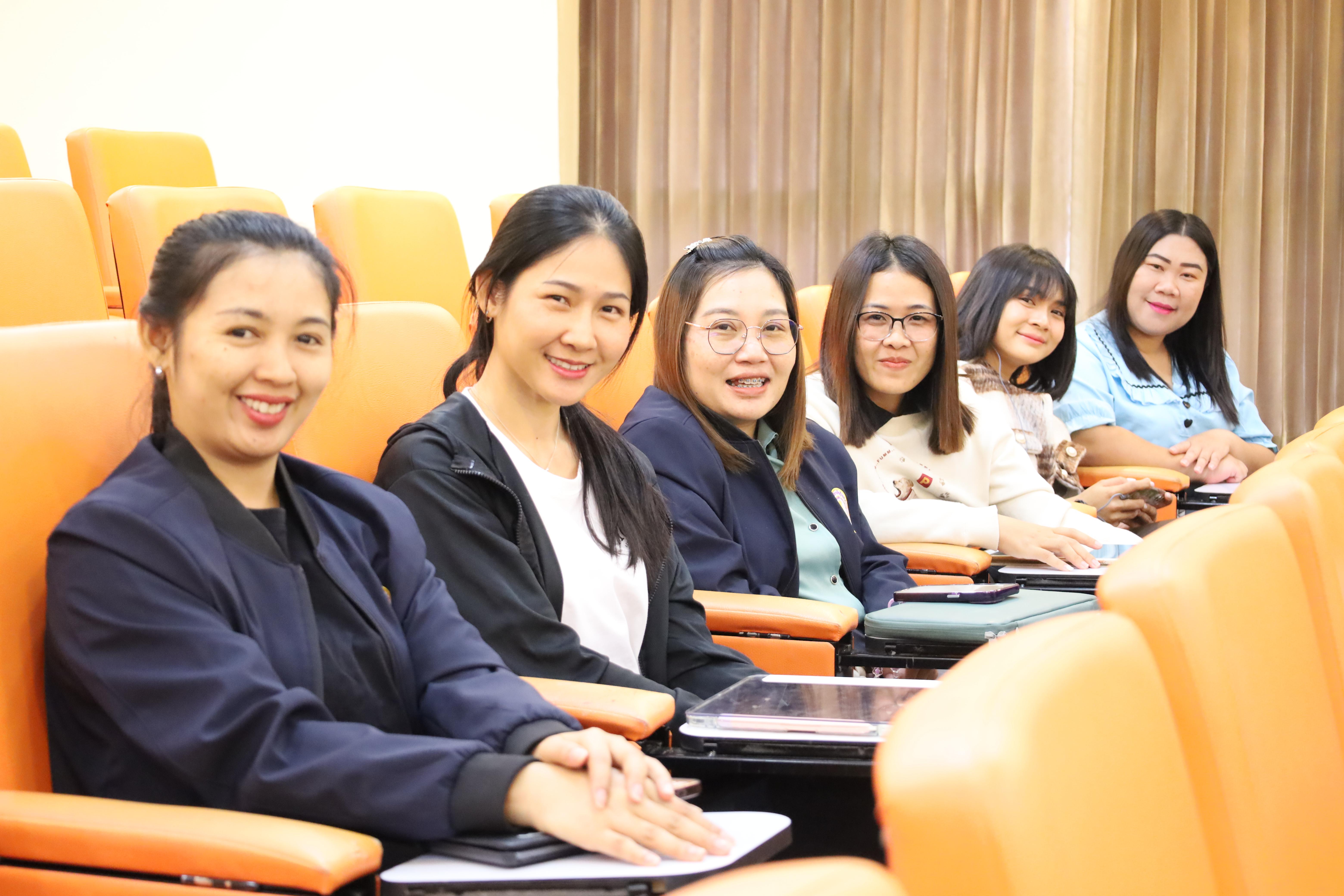 15. โครงการกิจกรรมเตรียมความพร้อมเพื่อเข้าสู่อาชีพครูของนักศึกษาหลักสูตรประกาศนียบัตรบัณฑิต สาขาวิชาชีพครู