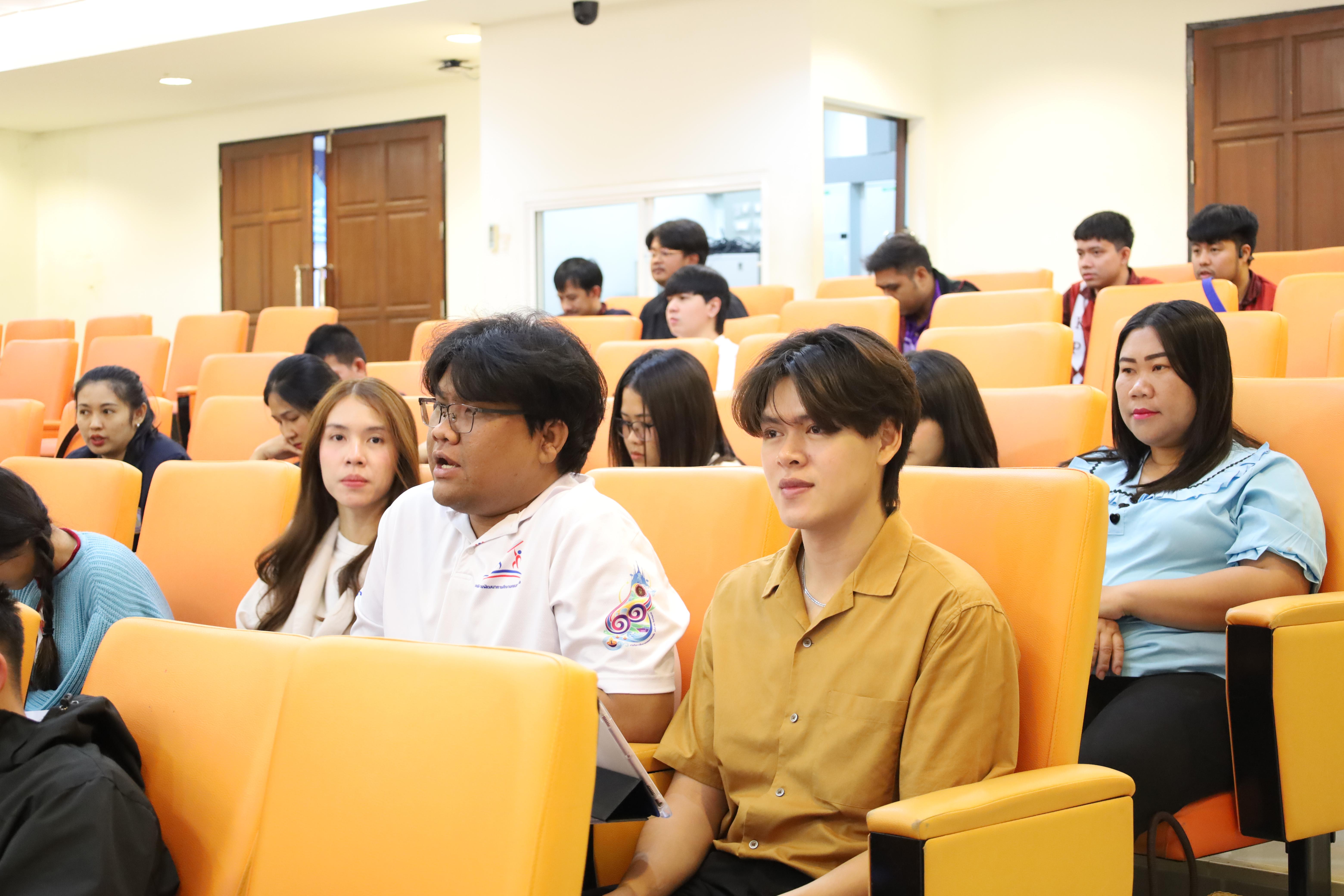 31. โครงการกิจกรรมเตรียมความพร้อมเพื่อเข้าสู่อาชีพครูของนักศึกษาหลักสูตรประกาศนียบัตรบัณฑิต สาขาวิชาชีพครู