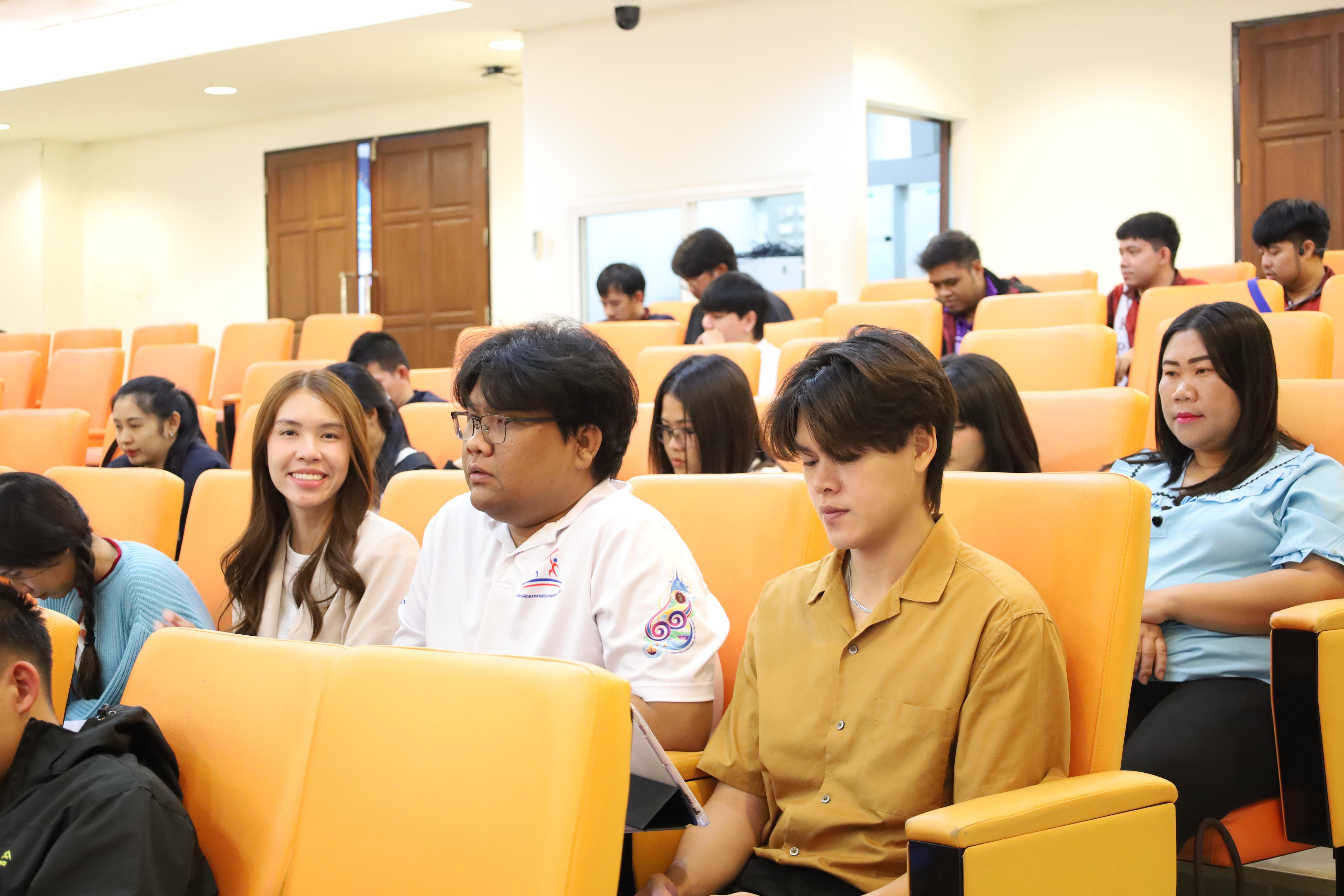 32. โครงการกิจกรรมเตรียมความพร้อมเพื่อเข้าสู่อาชีพครูของนักศึกษาหลักสูตรประกาศนียบัตรบัณฑิต สาขาวิชาชีพครู