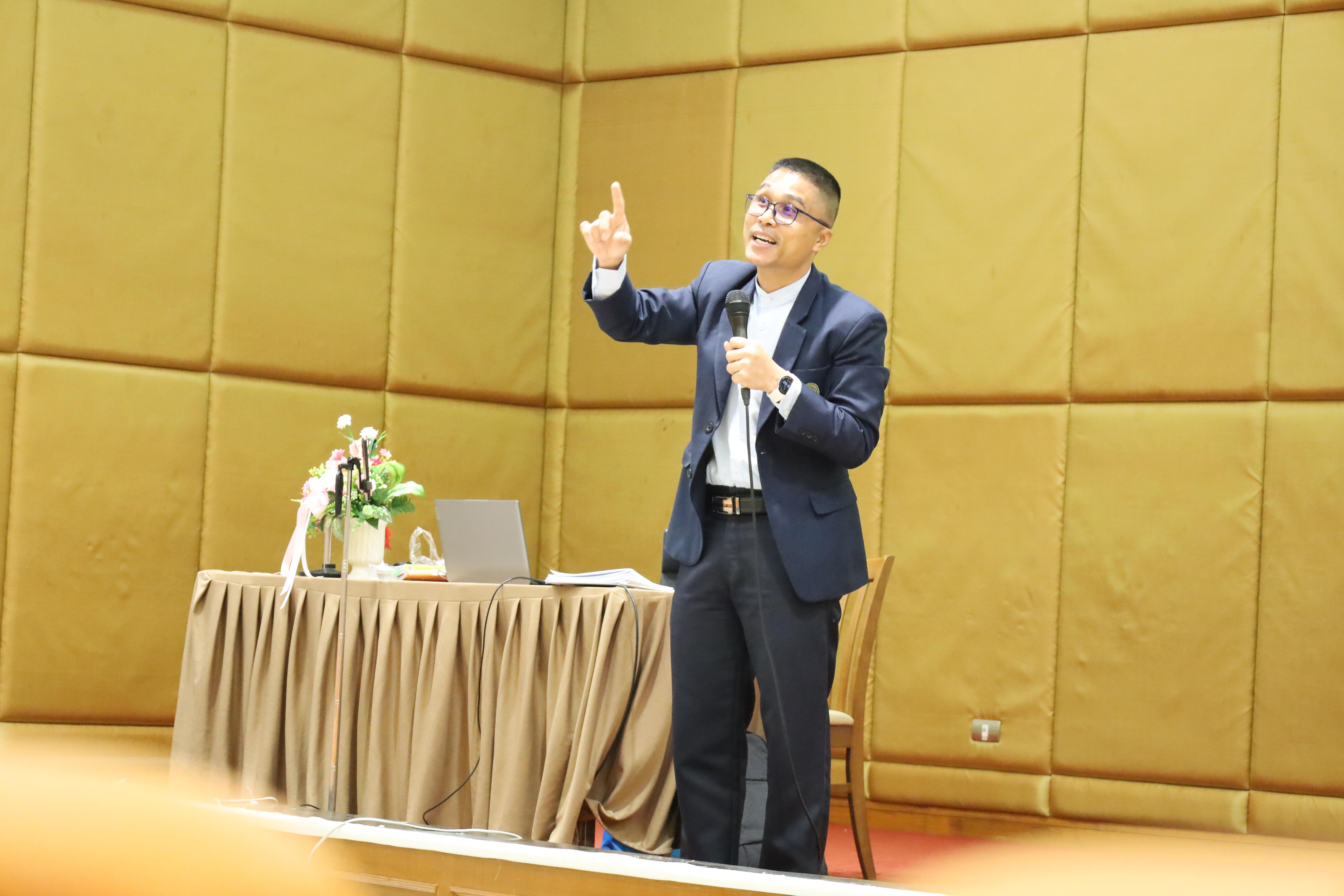 49. โครงการกิจกรรมเตรียมความพร้อมเพื่อเข้าสู่อาชีพครูของนักศึกษาหลักสูตรประกาศนียบัตรบัณฑิต สาขาวิชาชีพครู
