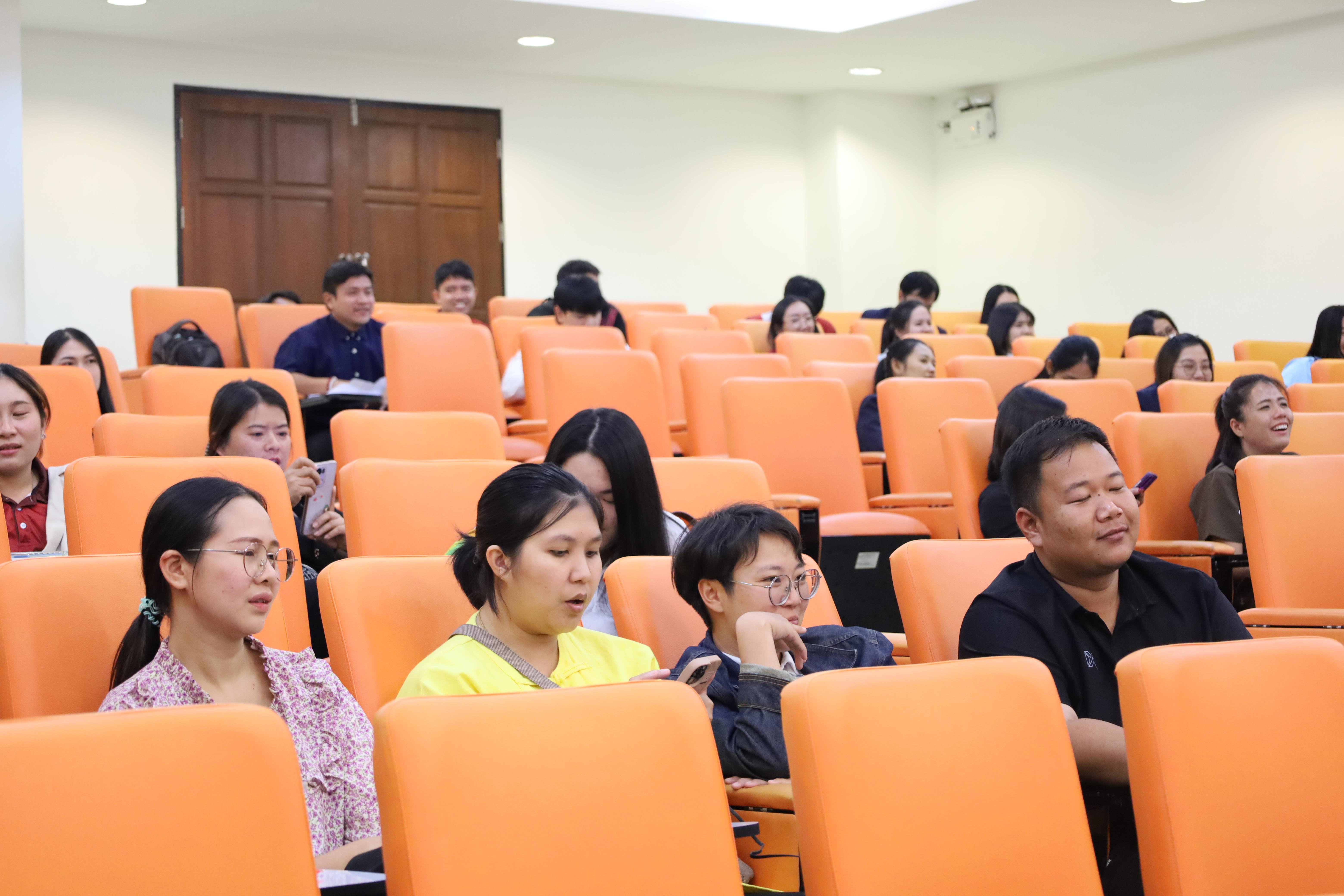 52. โครงการกิจกรรมเตรียมความพร้อมเพื่อเข้าสู่อาชีพครูของนักศึกษาหลักสูตรประกาศนียบัตรบัณฑิต สาขาวิชาชีพครู