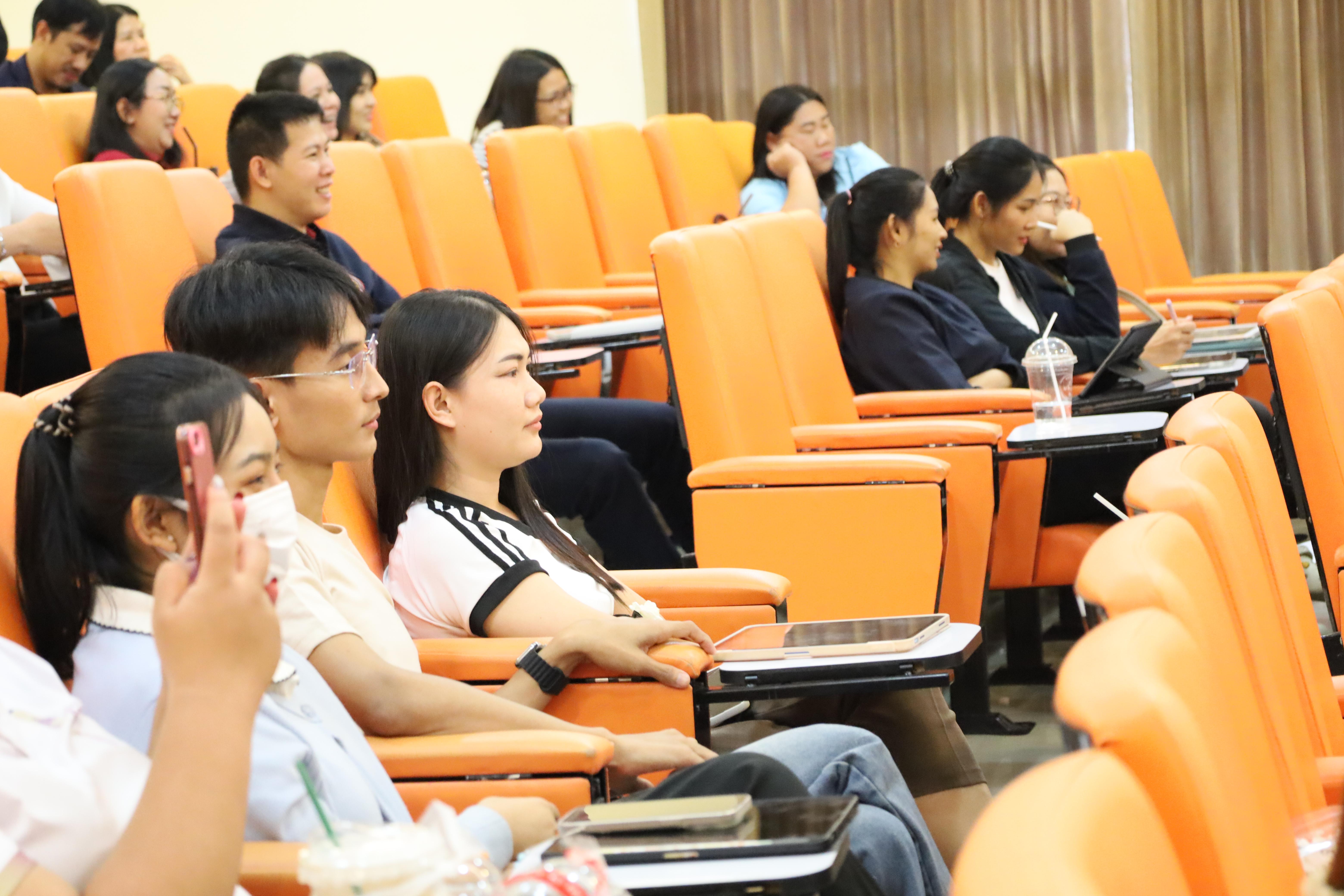 62. โครงการกิจกรรมเตรียมความพร้อมเพื่อเข้าสู่อาชีพครูของนักศึกษาหลักสูตรประกาศนียบัตรบัณฑิต สาขาวิชาชีพครู